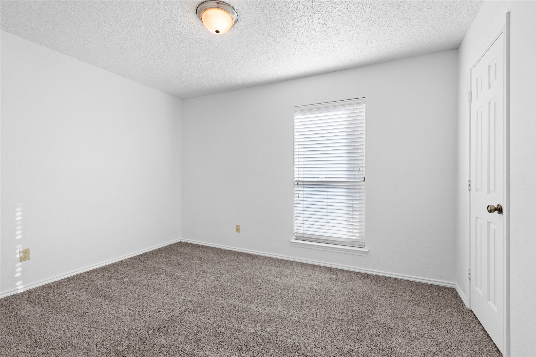 921 Red Oak Street Azle TX 76020