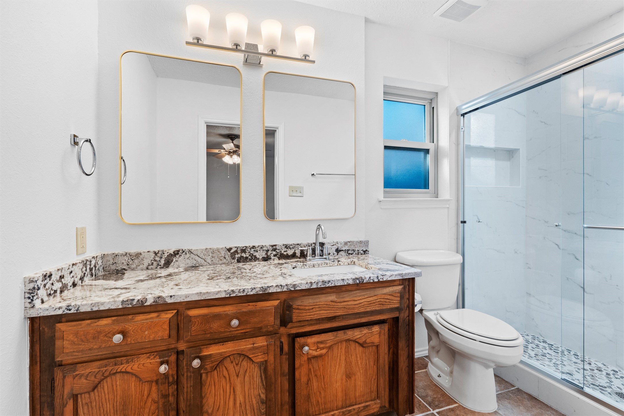 921 Red Oak Street Azle TX 76020