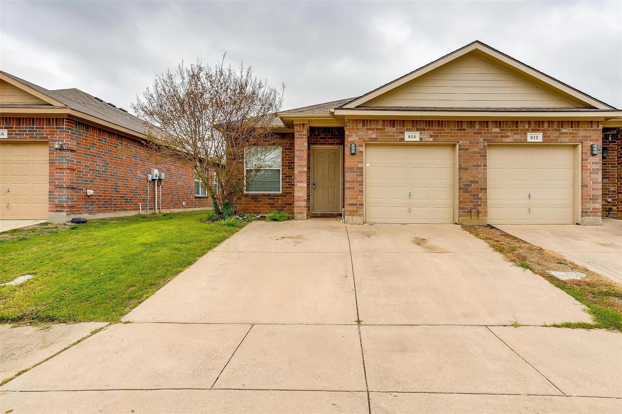 812 Walnut Street Burleson TX 76028