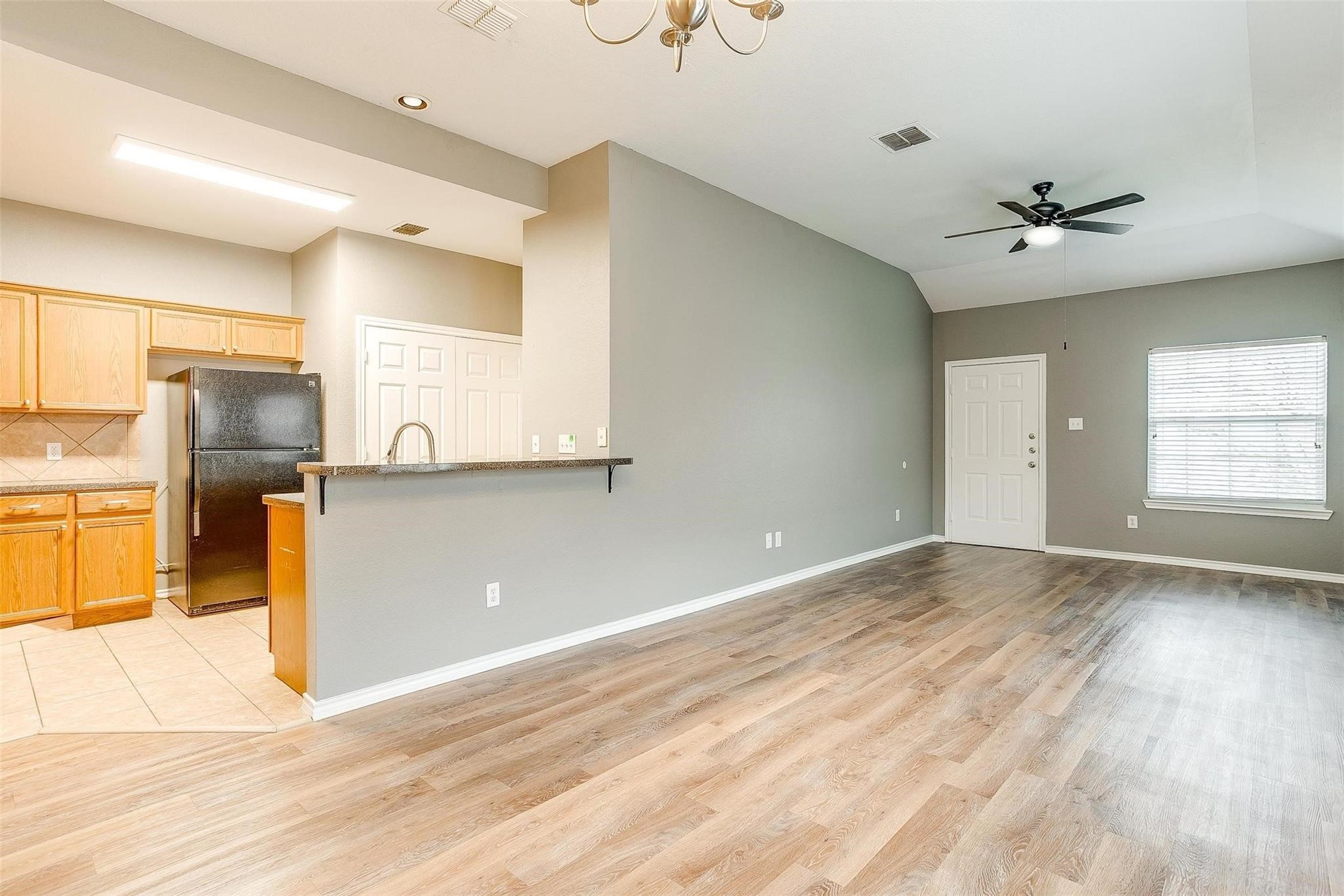 812 Walnut Street Burleson TX 76028
