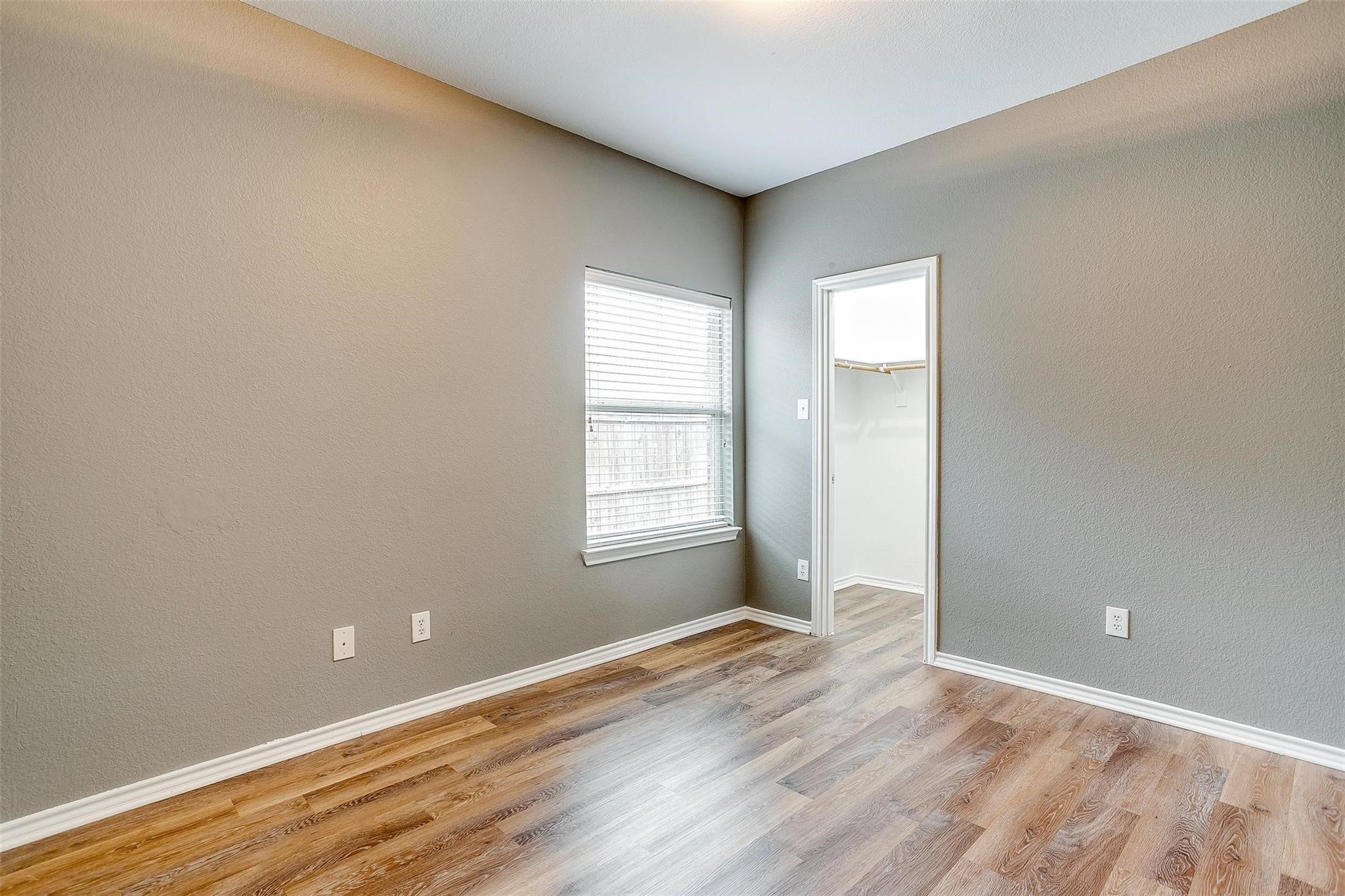 812 Walnut Street Burleson TX 76028
