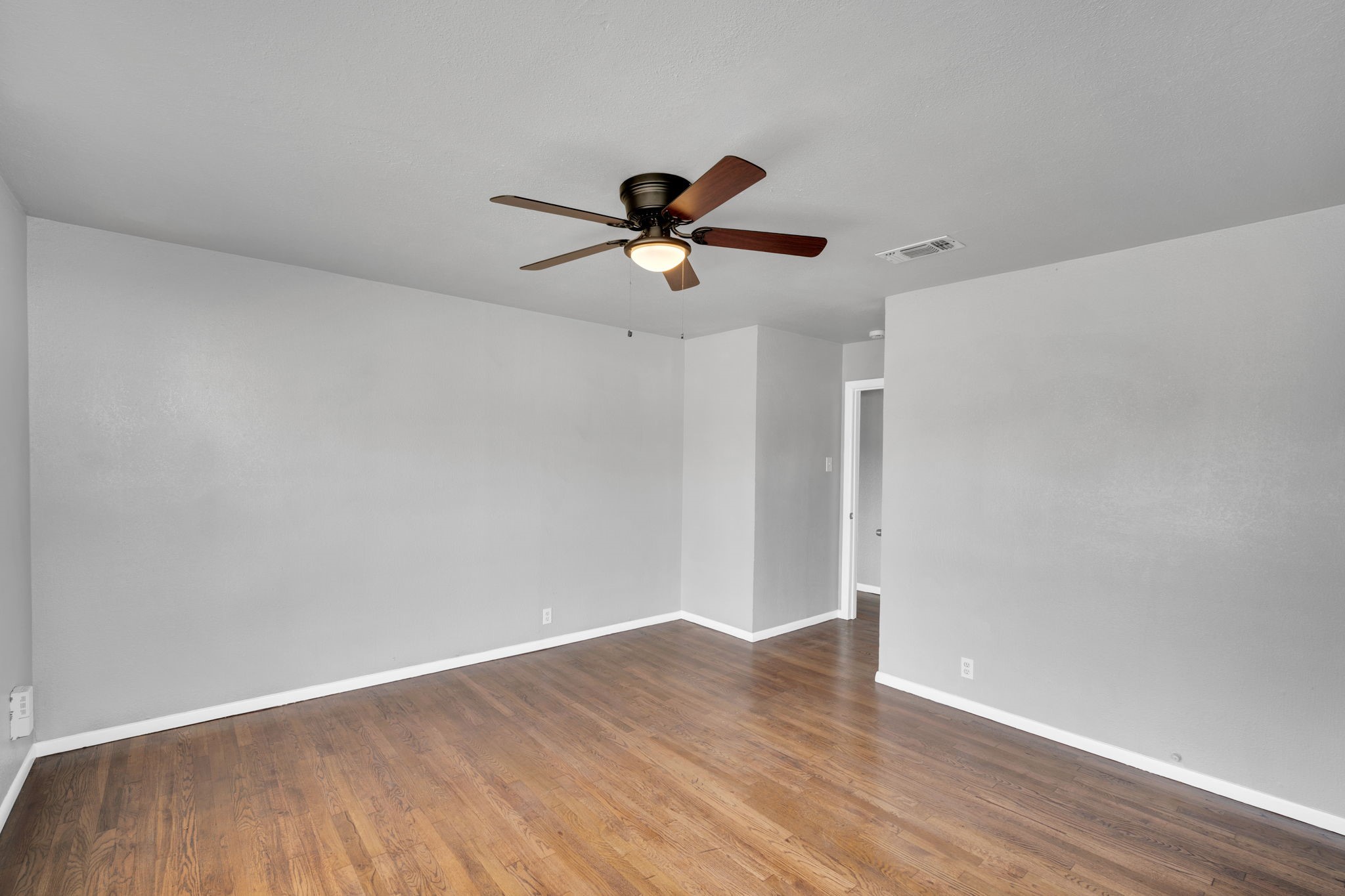 413 Shaw Street Cleburne TX 76033