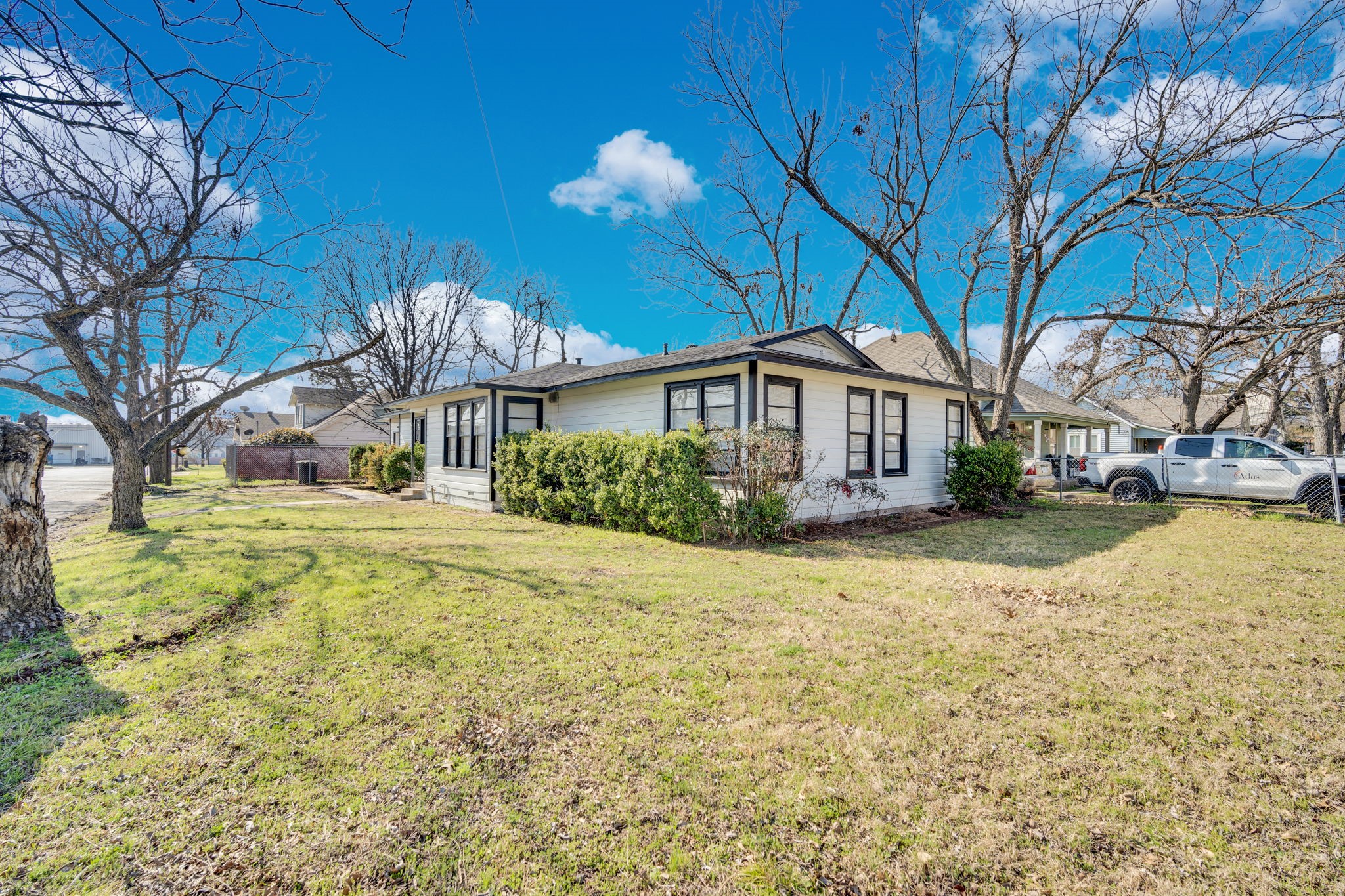 413 Shaw Street Cleburne TX 76033