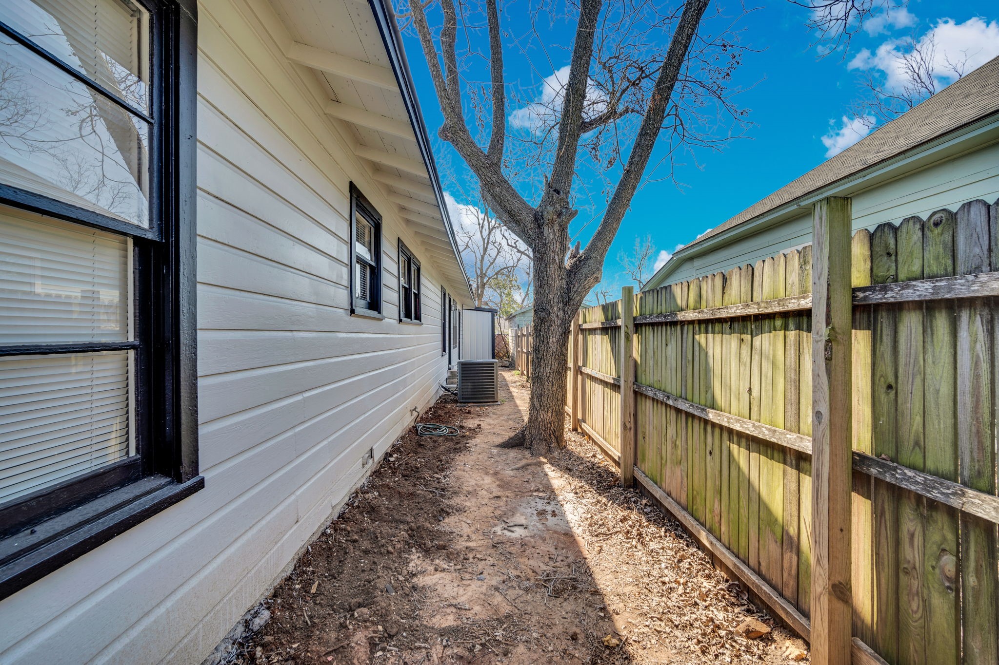 413 Shaw Street Cleburne TX 76033