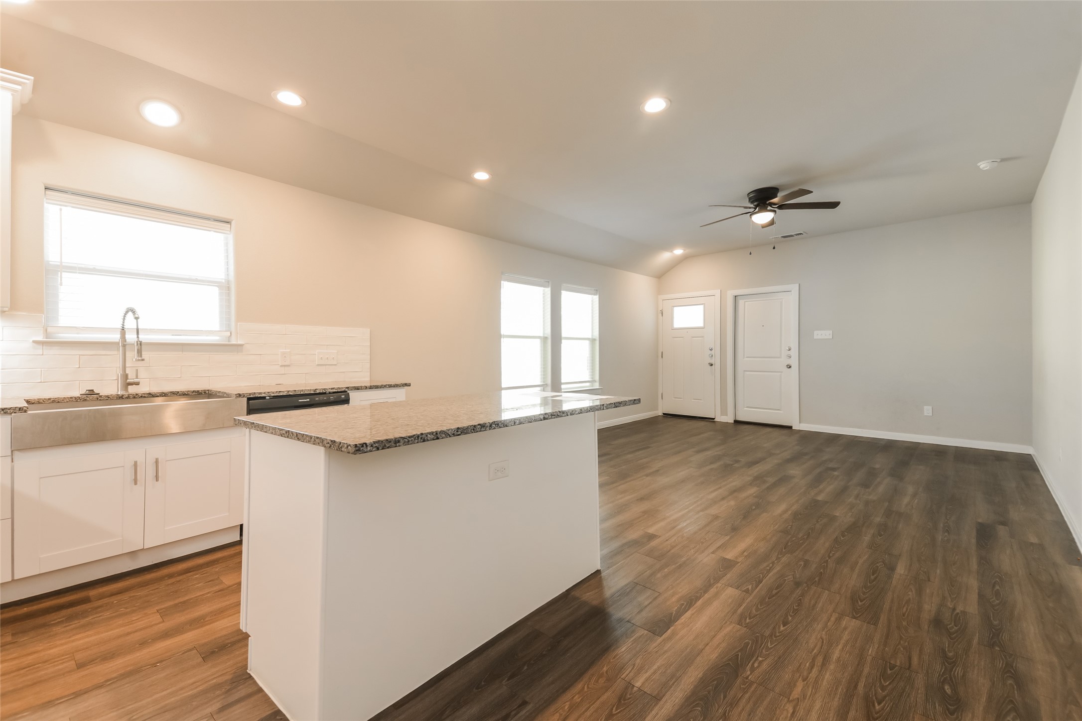 916 N Throckmorton Street Sherman TX 75090