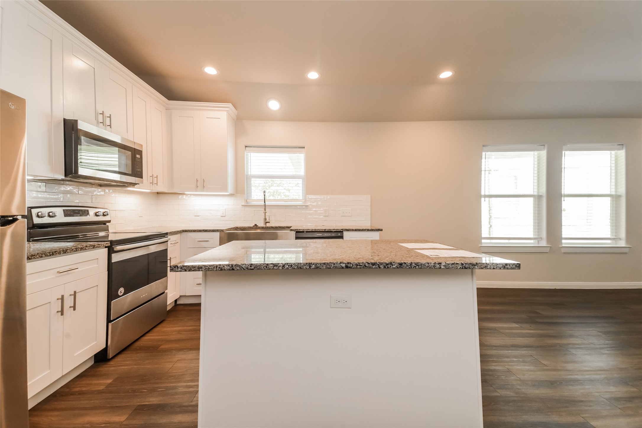 916 N Throckmorton Street Sherman TX 75090