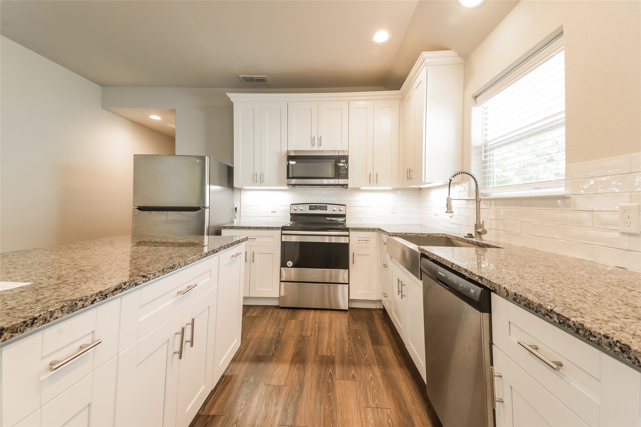 916 N Throckmorton Street Sherman TX 75090