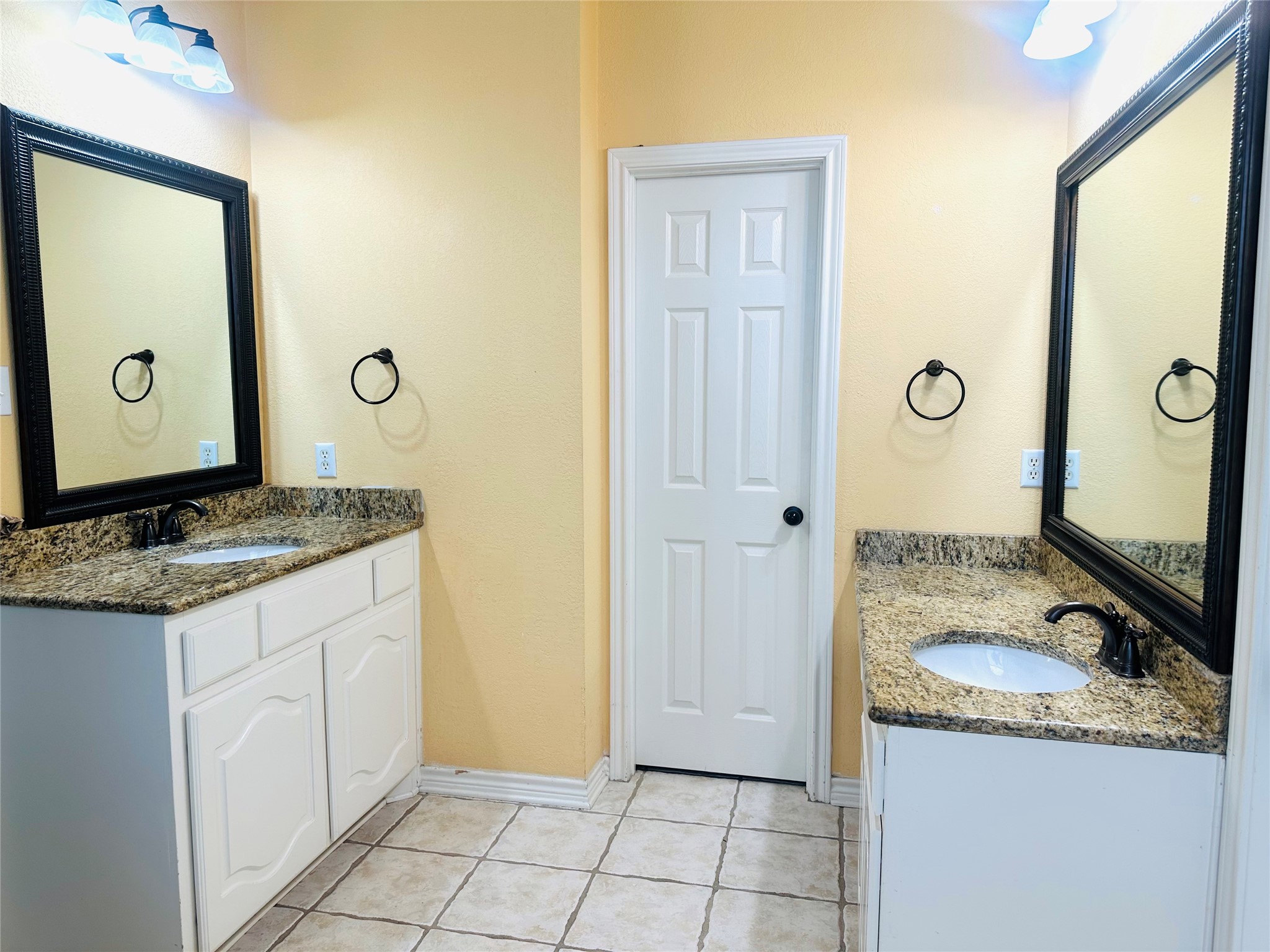 1410 Oxford Drive Mansfield TX 76063