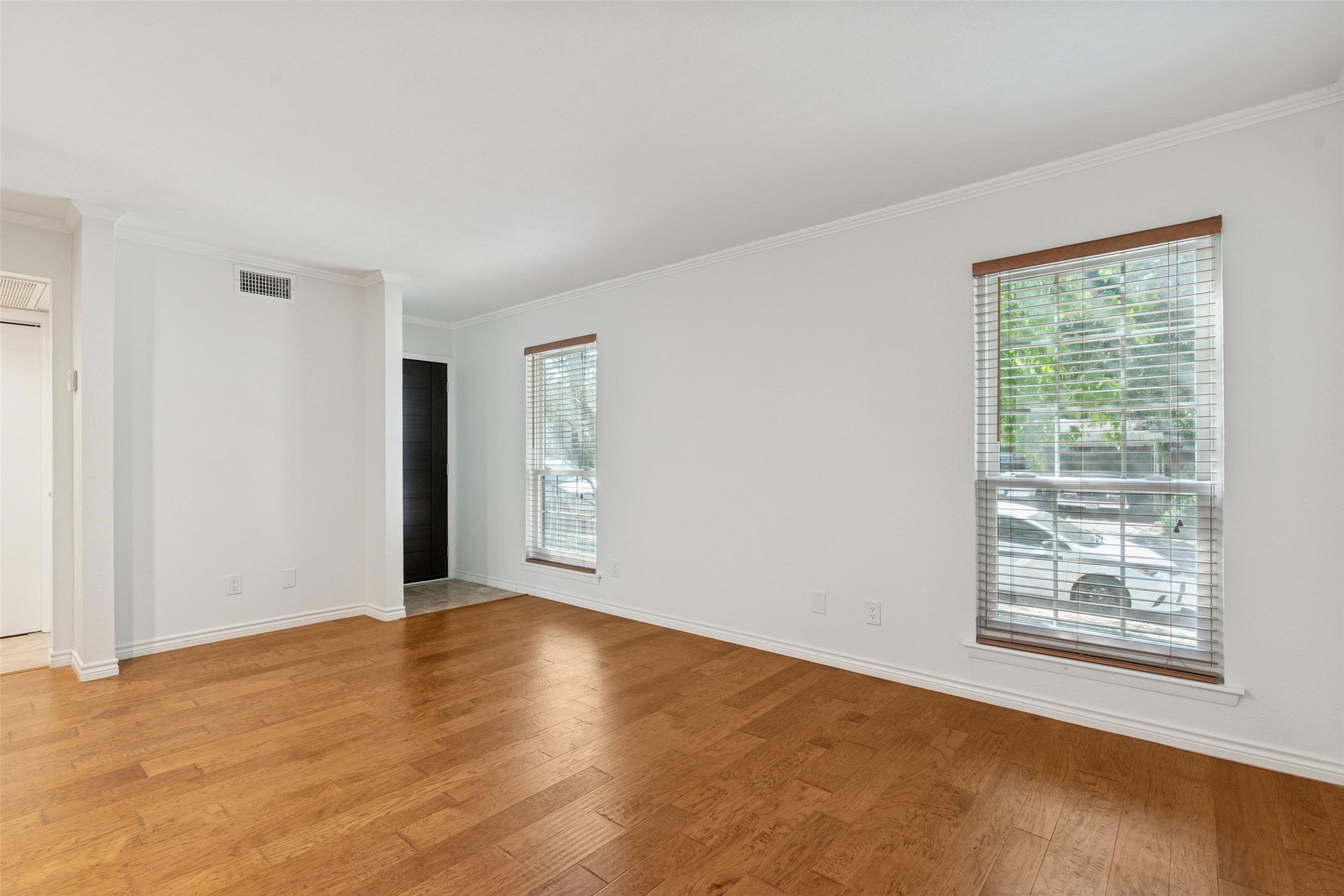 4402 Buena Vista Street Dallas TX 75205