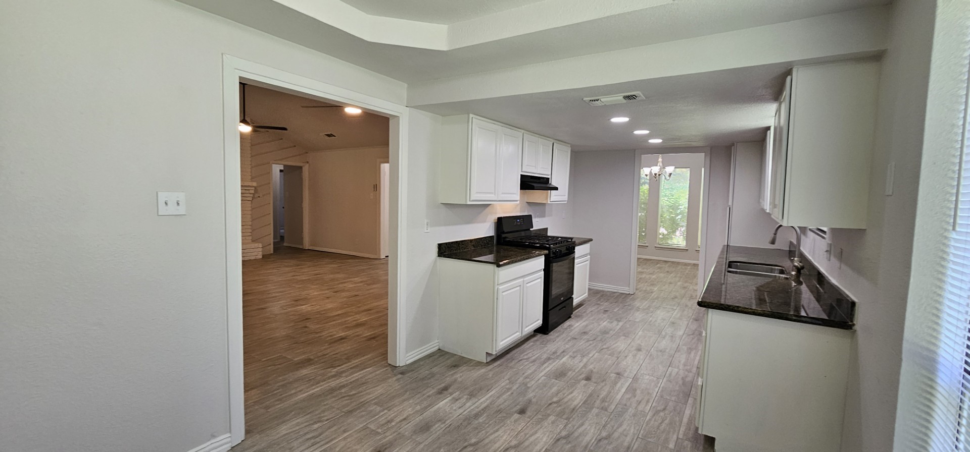 1204 Laurie Avenue Desoto TX 75115