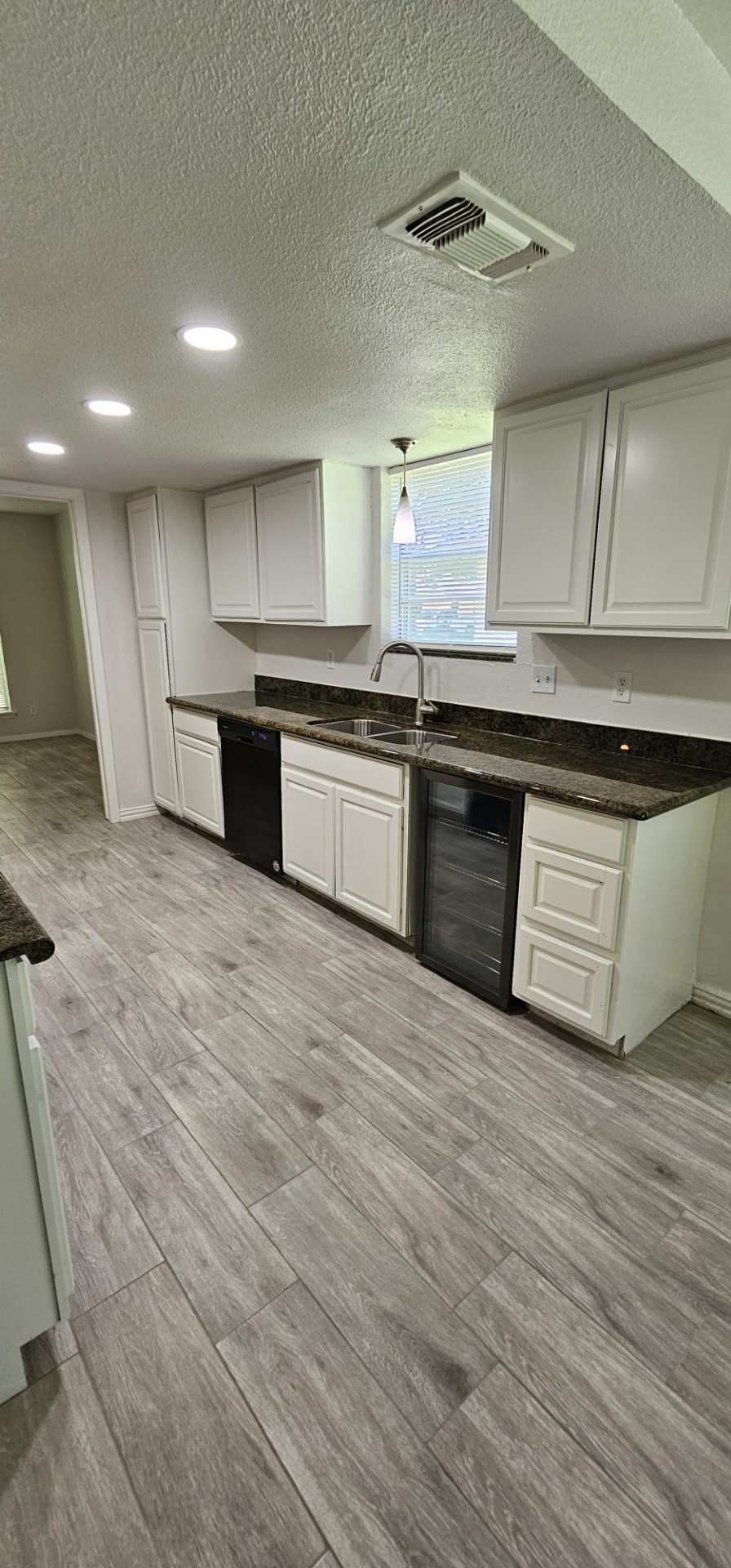 1204 Laurie Avenue Desoto TX 75115
