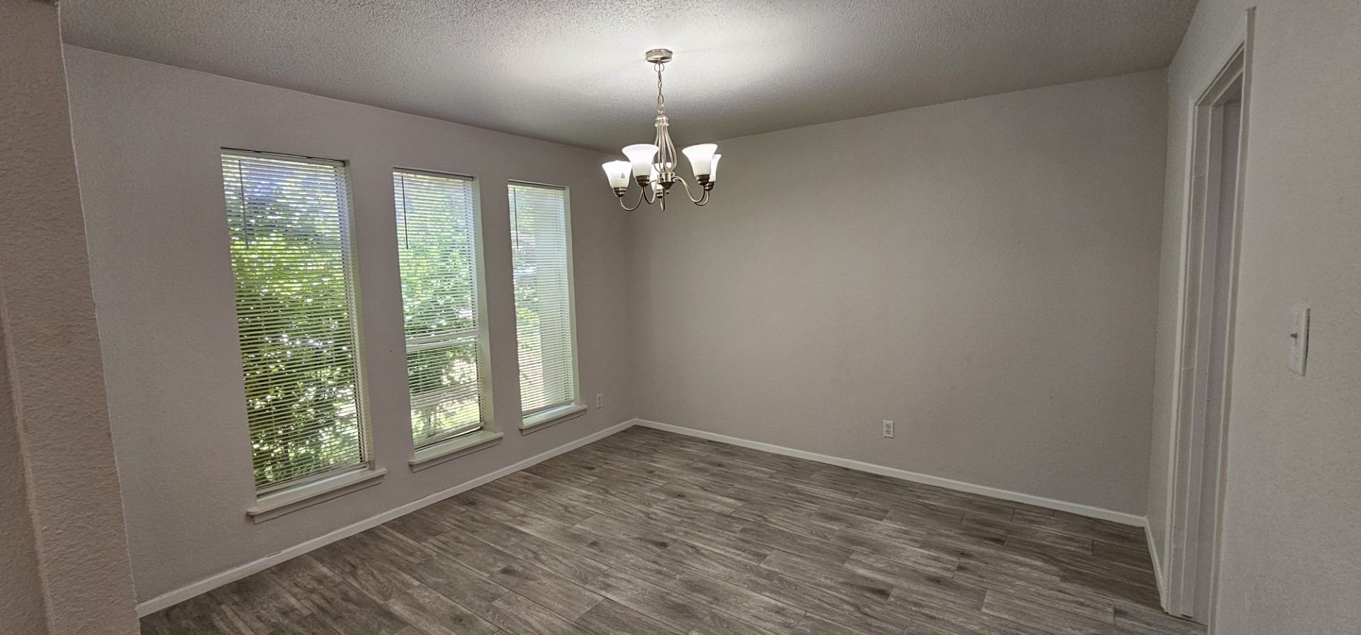 1204 Laurie Avenue Desoto TX 75115