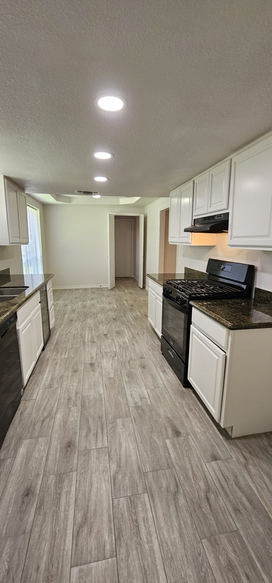 1204 Laurie Avenue Desoto TX 75115
