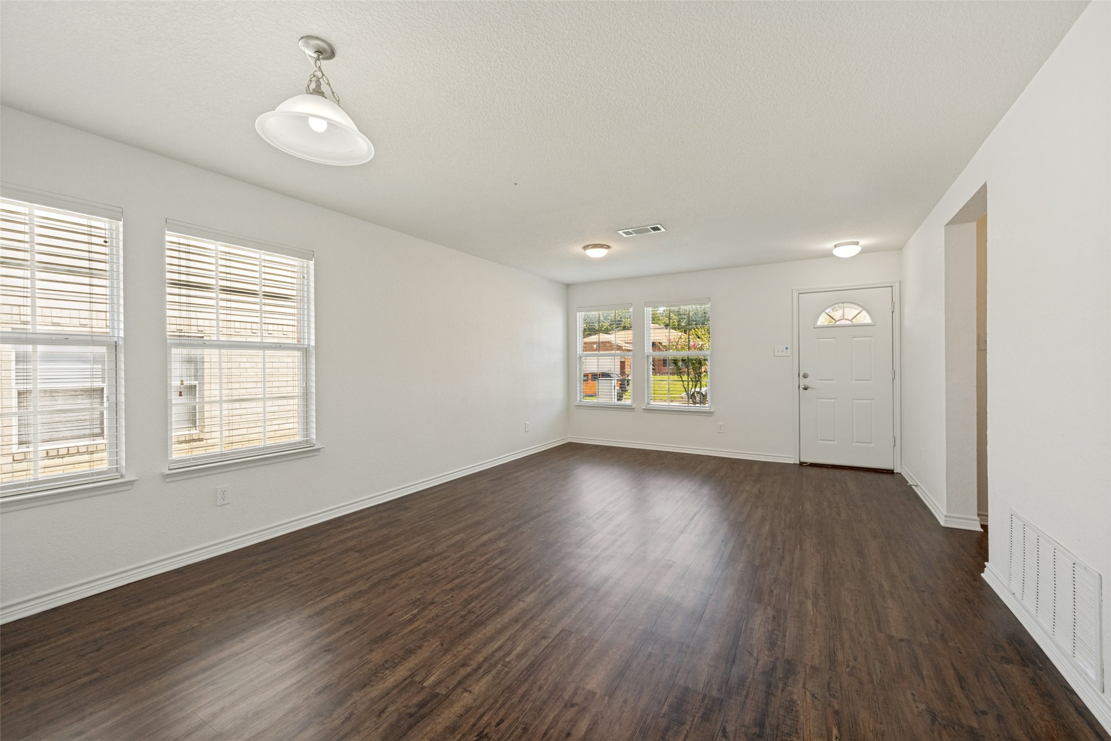 8013 Hidden Oaks Drive Fort Worth TX 76120