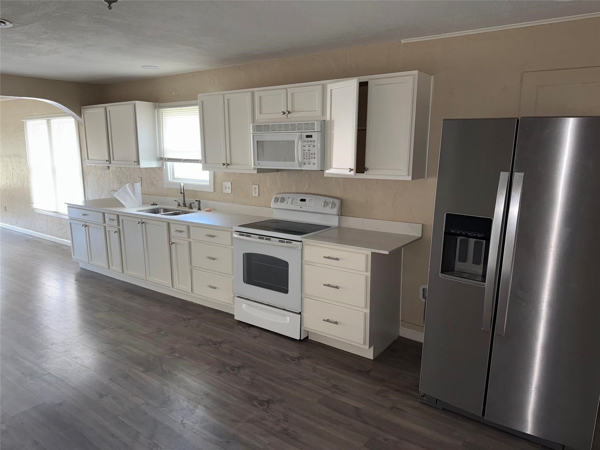 320 N 2nd Street Jacksboro TX 76458