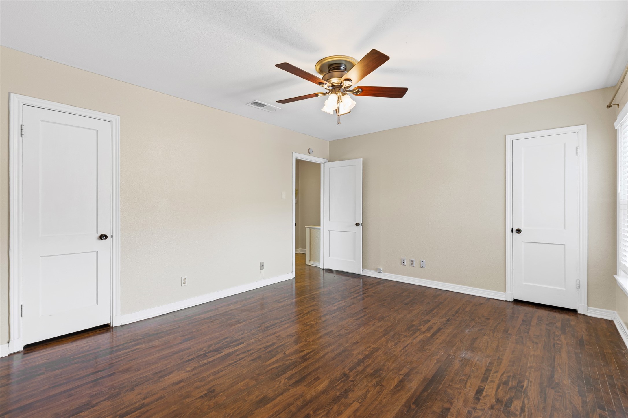6343 Oriole Drive Dallas TX 75209
