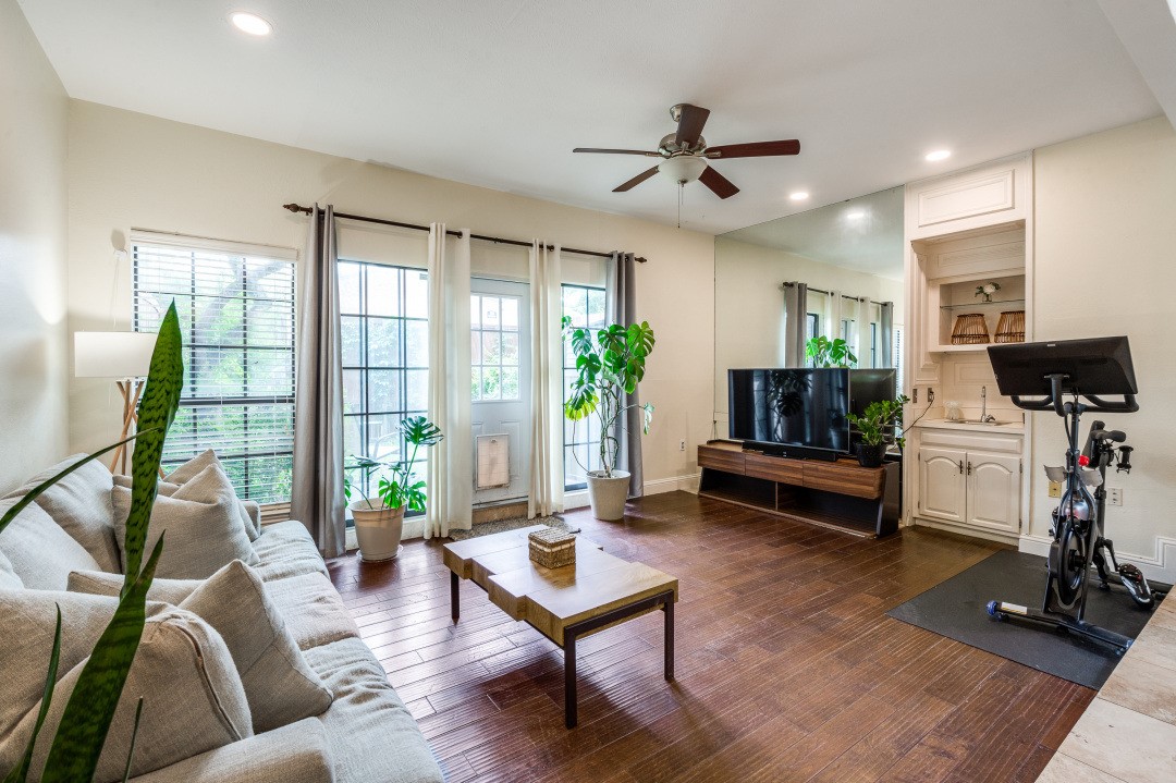 5100 Verde Valley Lane Dallas TX 75254