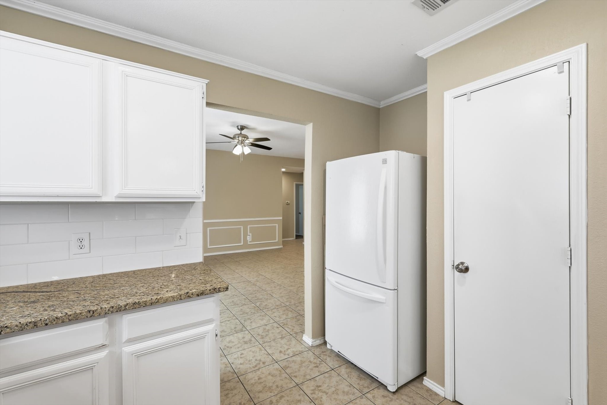 7733 Liz Lane Watauga TX 76148