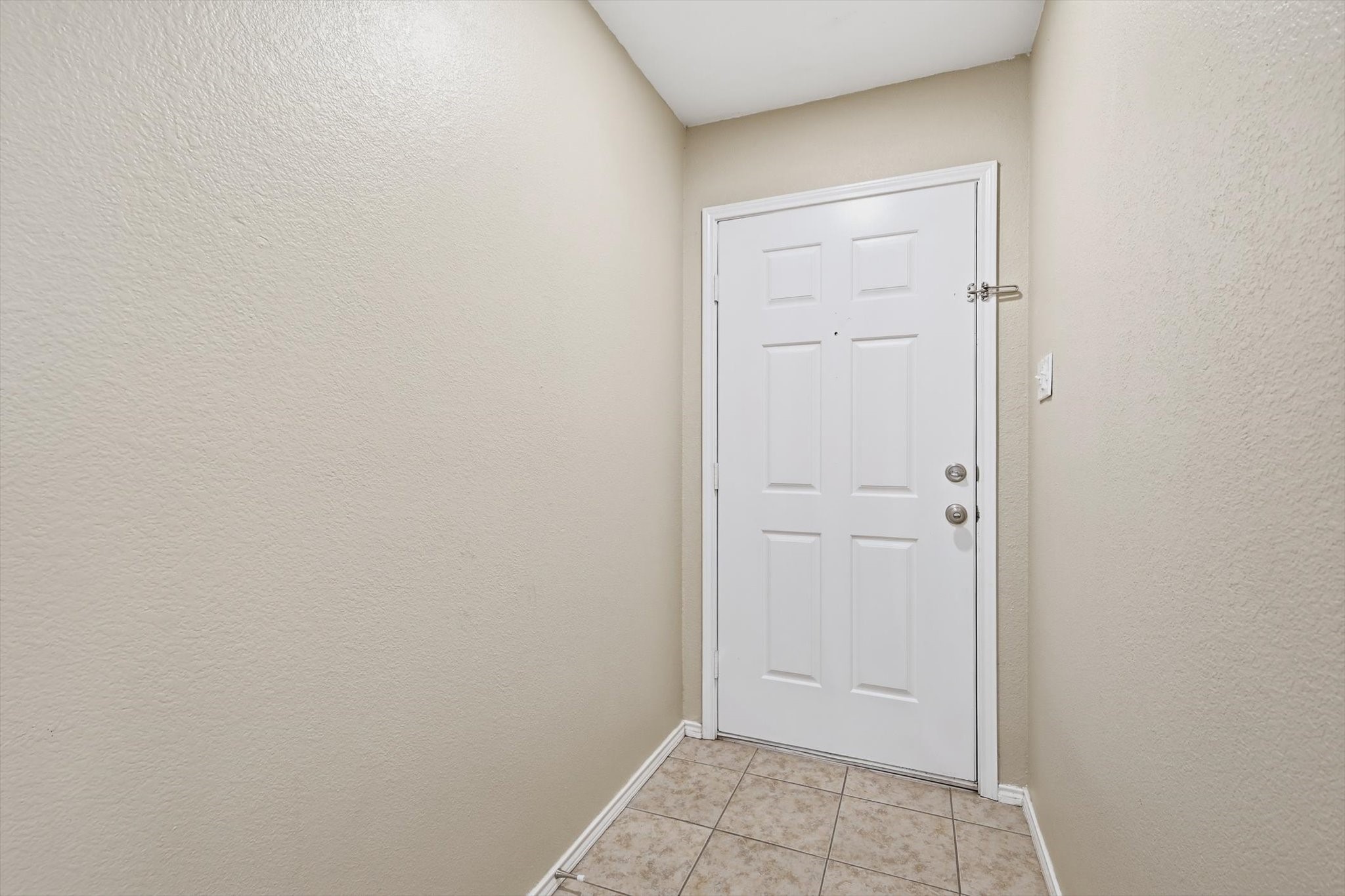 7733 Liz Lane Watauga TX 76148