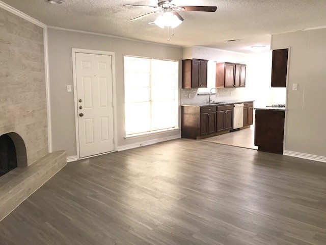 1302 Halifax Street Grand Prairie TX 75050