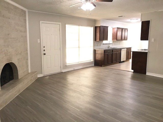 1302 Halifax Street Grand Prairie TX 75050