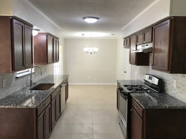 1302 Halifax Street Grand Prairie TX 75050