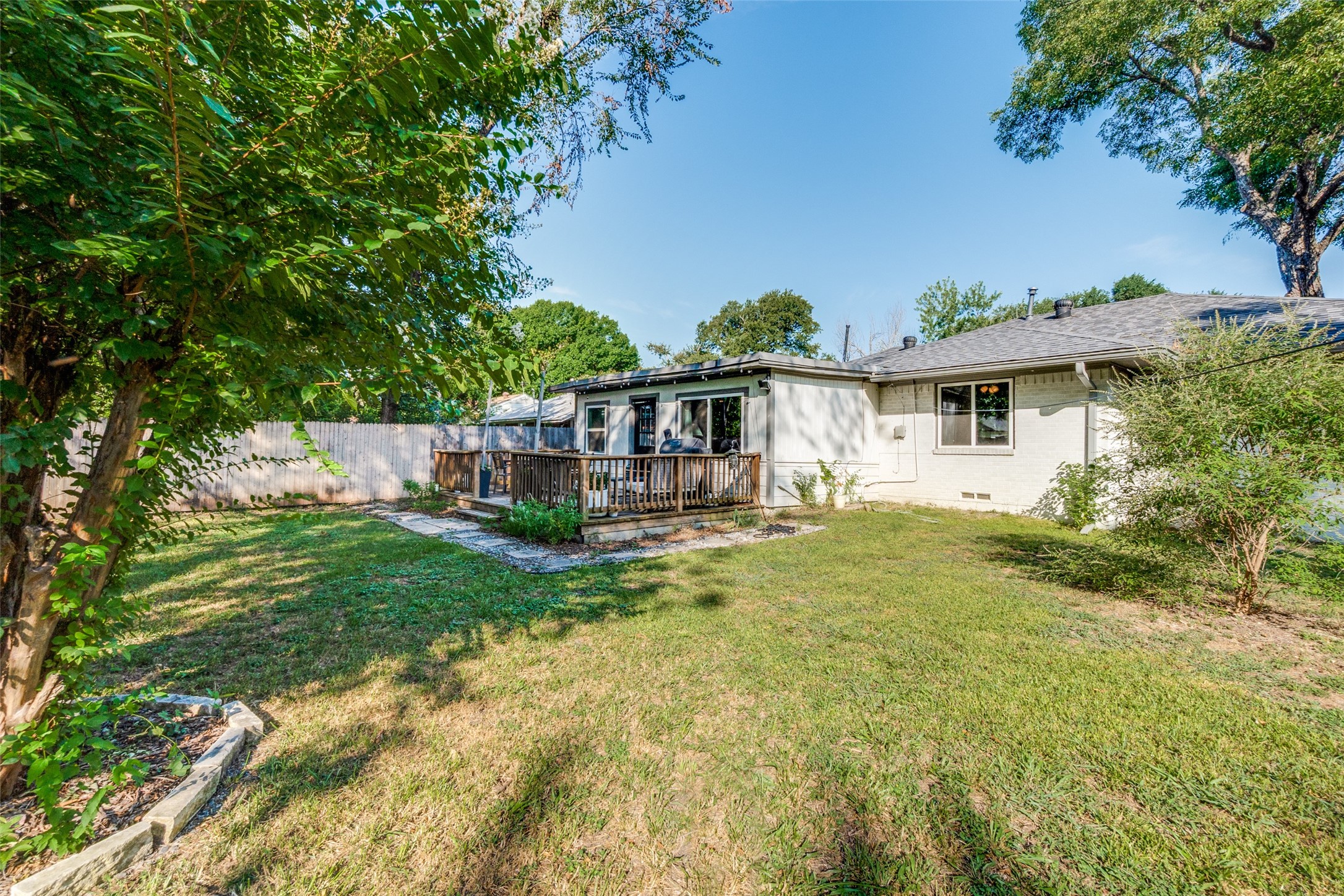 10226 Eastwood Drive Dallas TX 75228