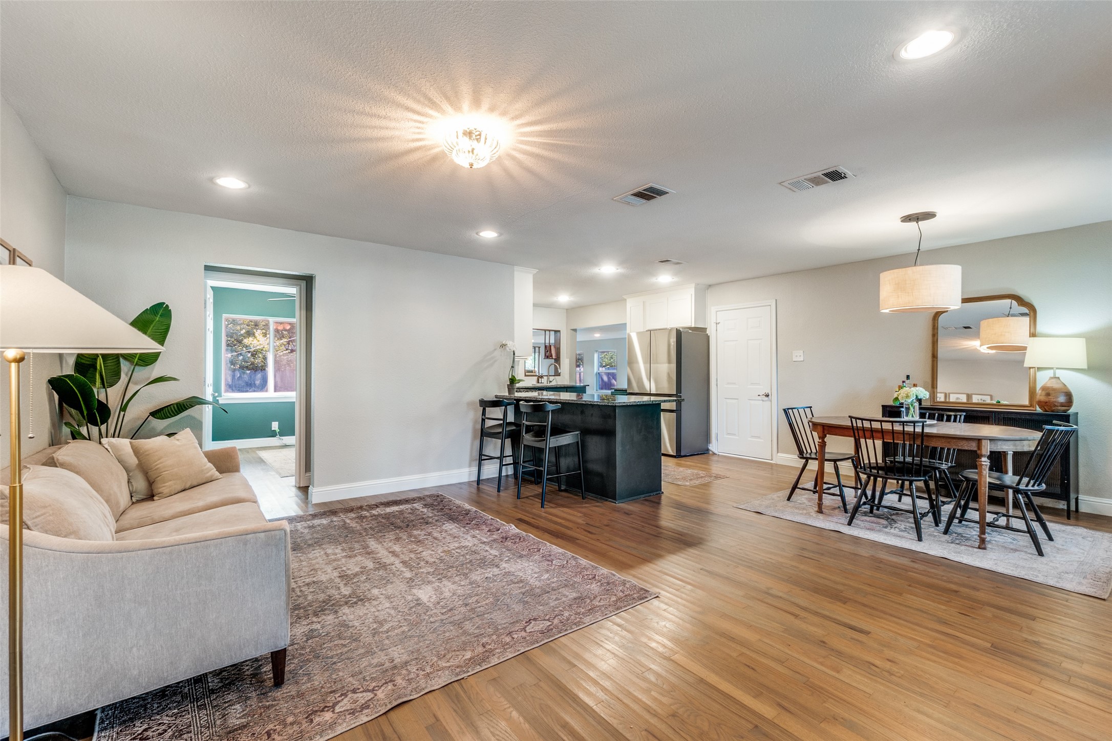 10226 Eastwood Drive Dallas TX 75228