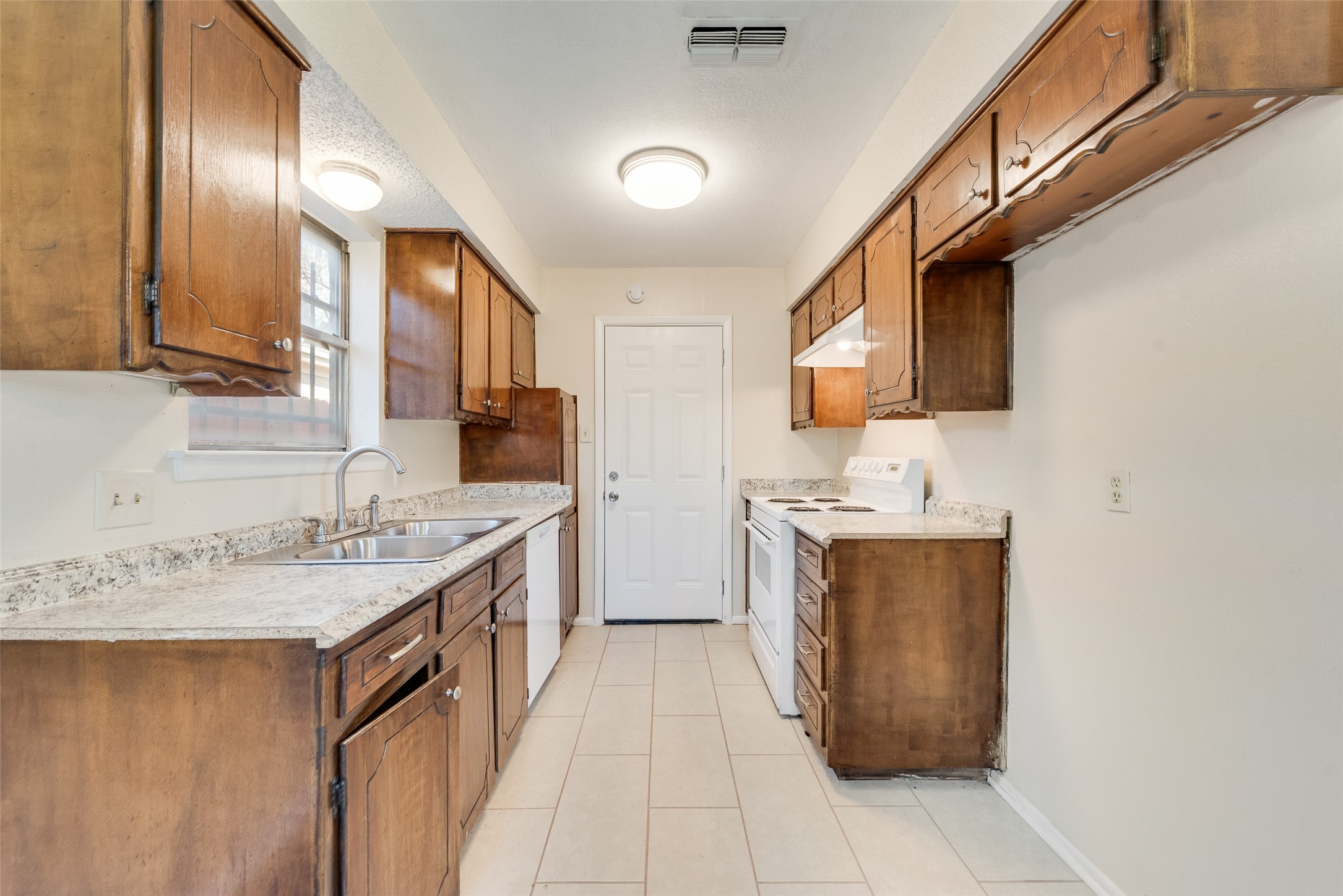 6924 Margaret Drive Forest Hill TX 76140