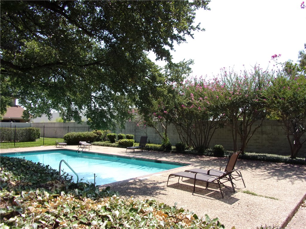 2240 Tarpley Road Carrollton TX 75006