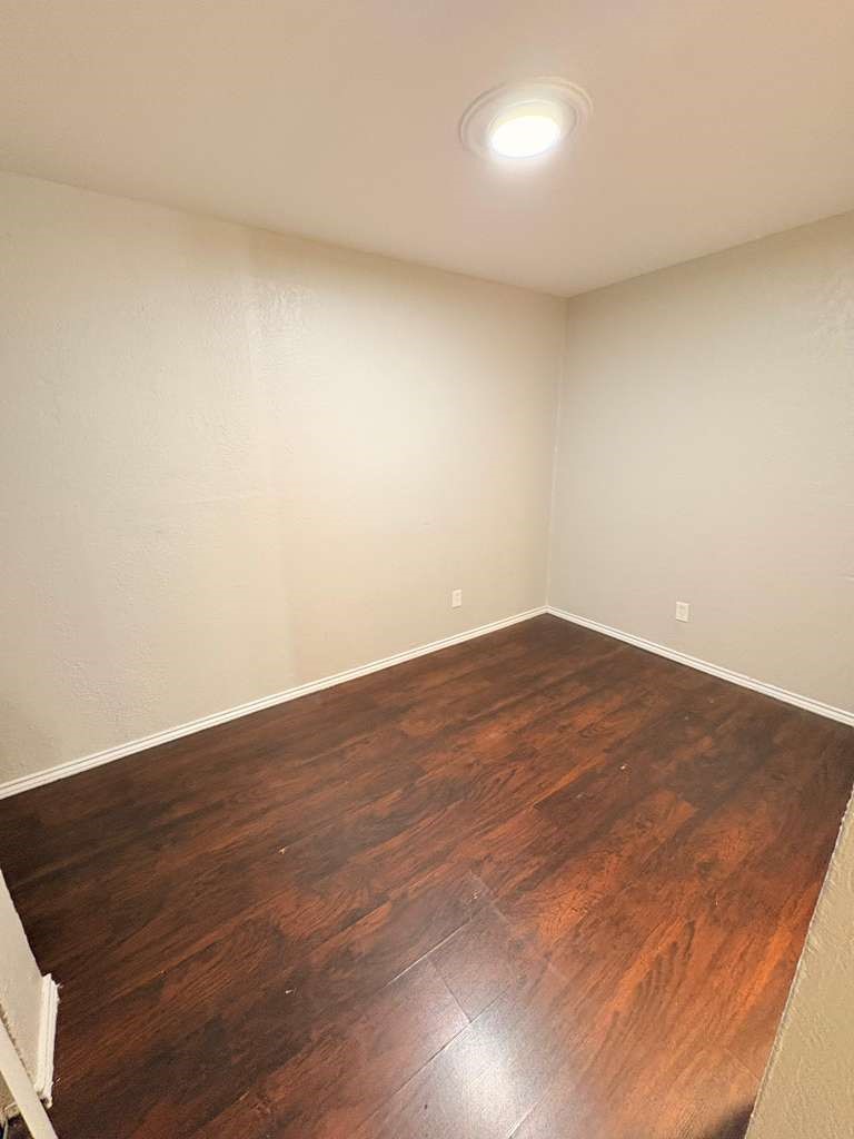 9821 Walnut Street Dallas TX 75243