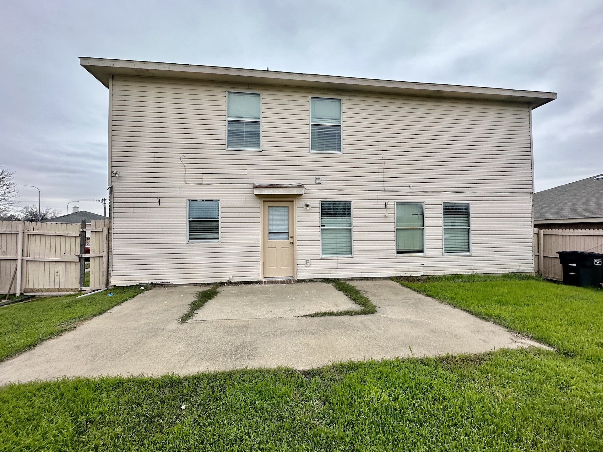 5437 New Castleton Lane Fort Worth TX 76135