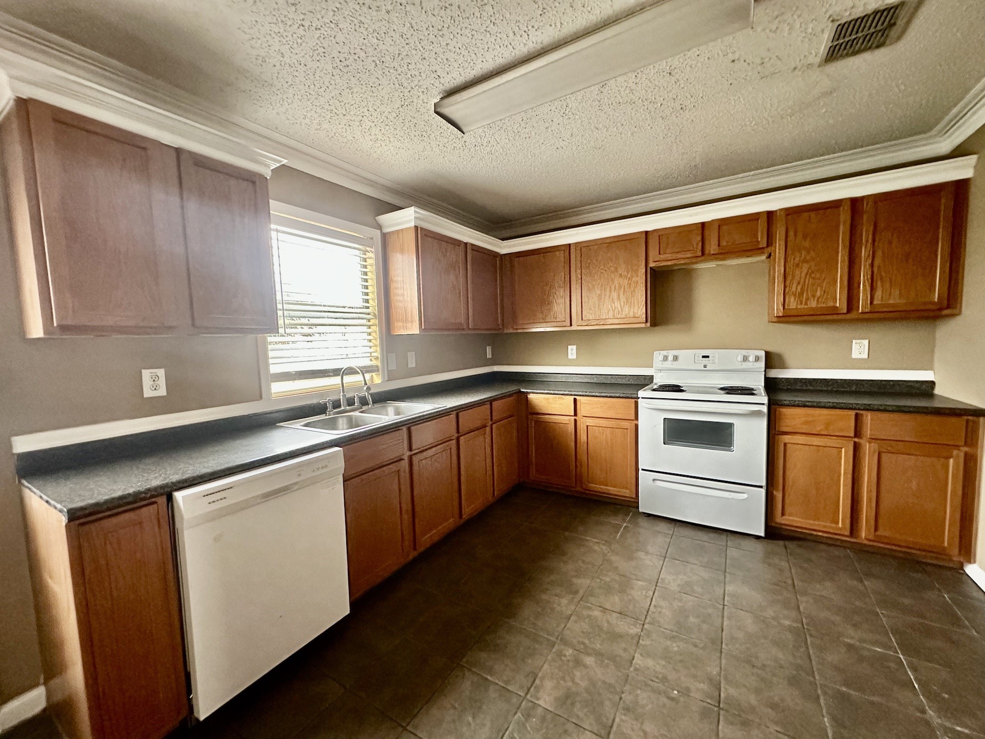 5437 New Castleton Lane Fort Worth TX 76135