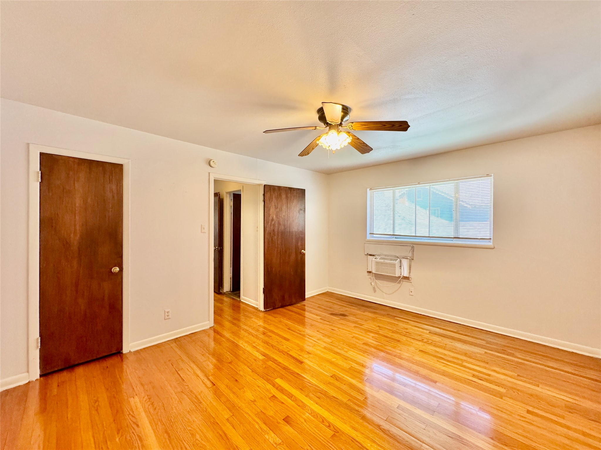 4916 Worth Street Dallas TX 75214