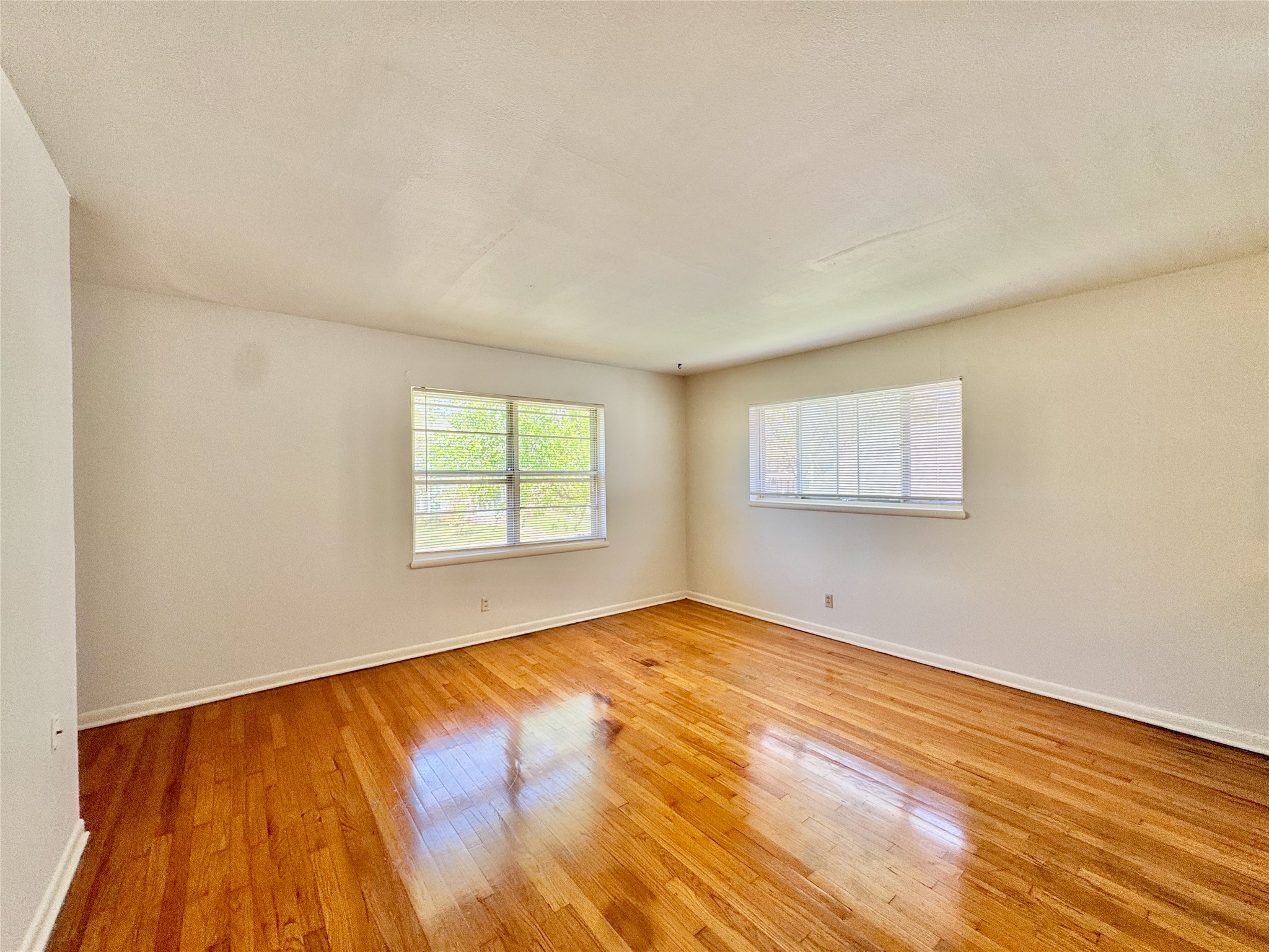 4916 Worth Street Dallas TX 75214