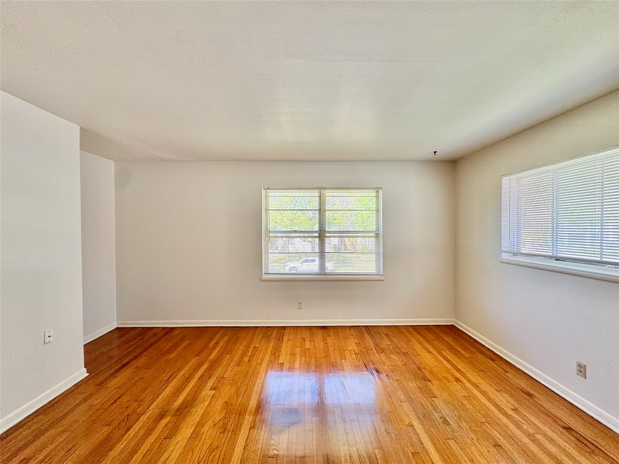 4916 Worth Street Dallas TX 75214