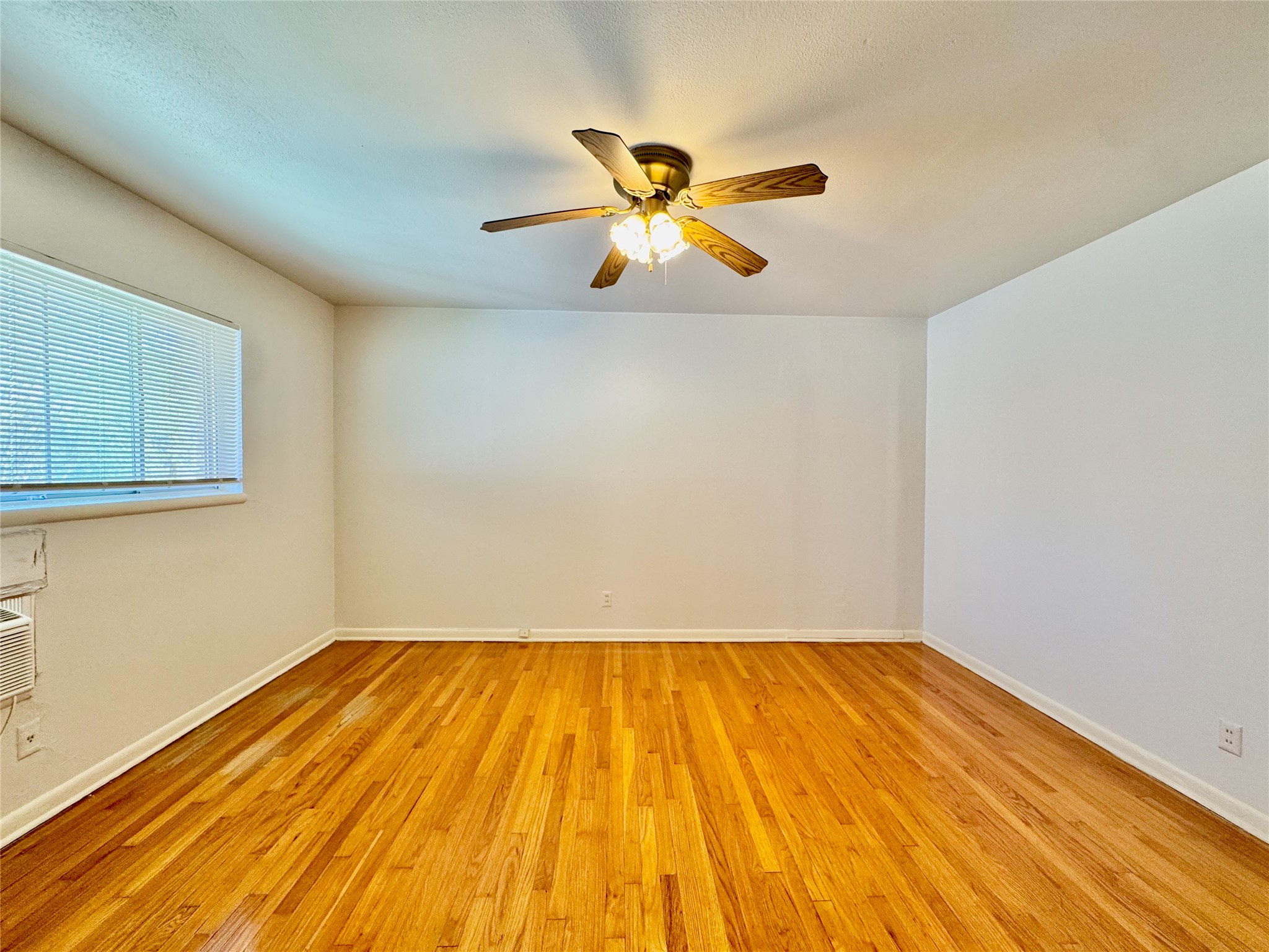 4916 Worth Street Dallas TX 75214