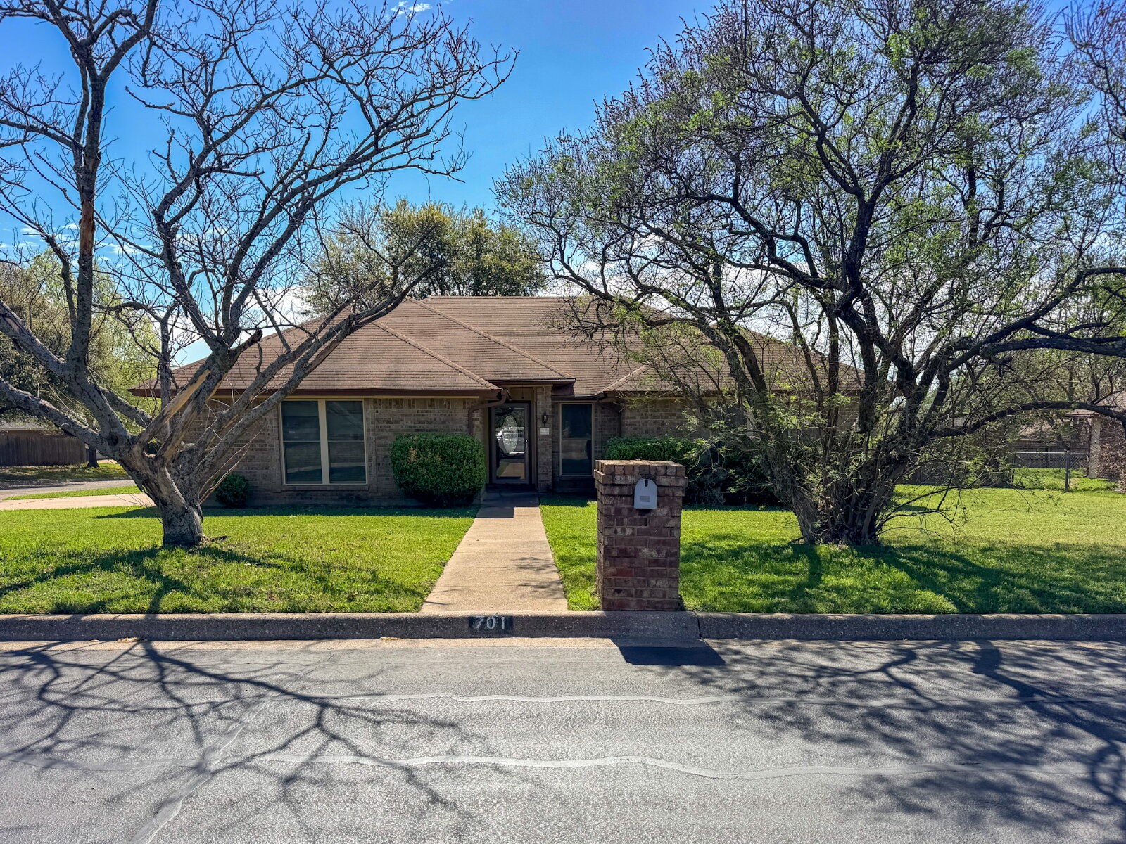 701 Daniels Drive Crowley TX 76036