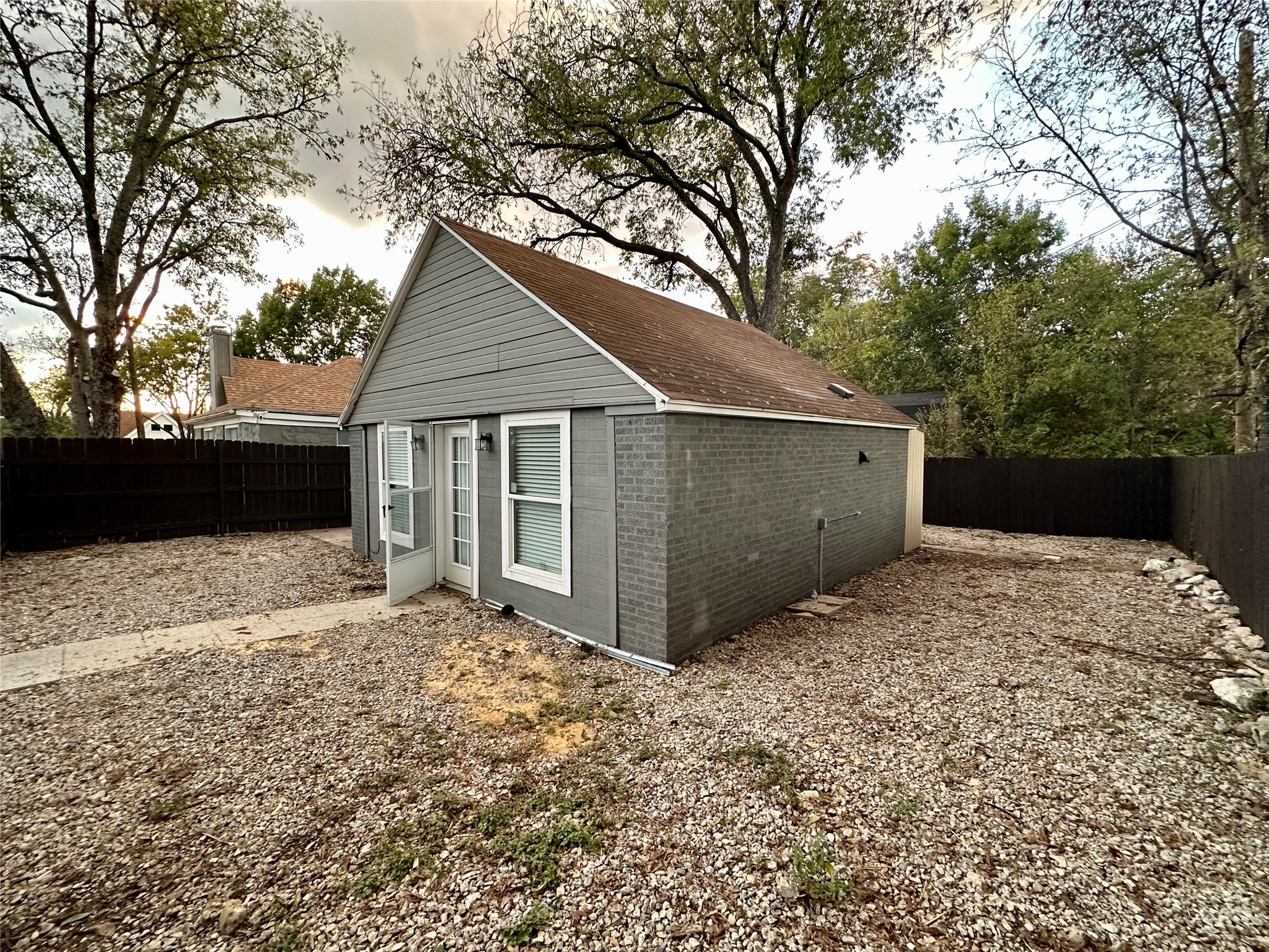 3345 8th Avenue Fort Worth TX 76110