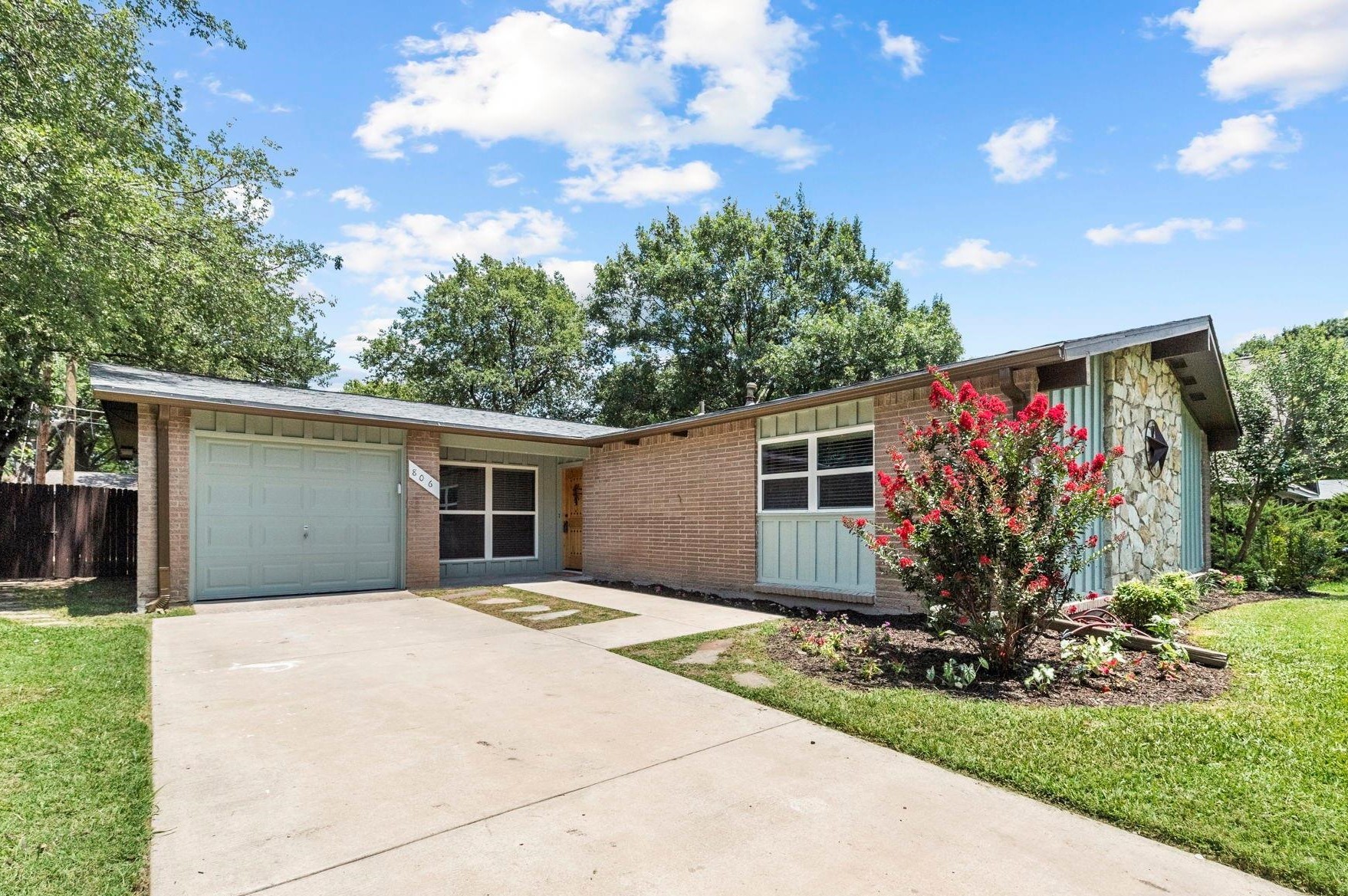 806 Greenhaven Drive Richardson TX 75080