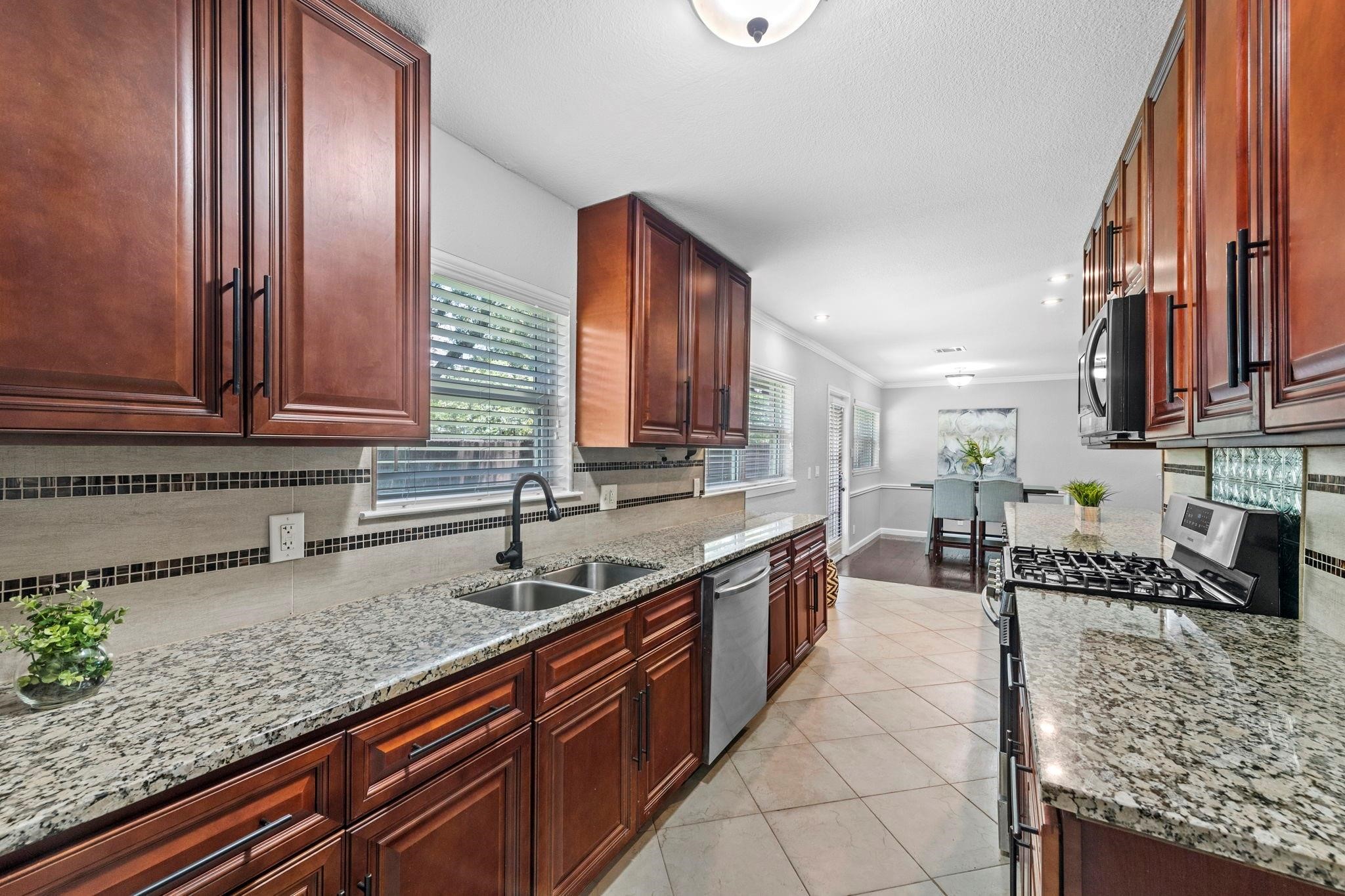 806 Greenhaven Drive Richardson TX 75080