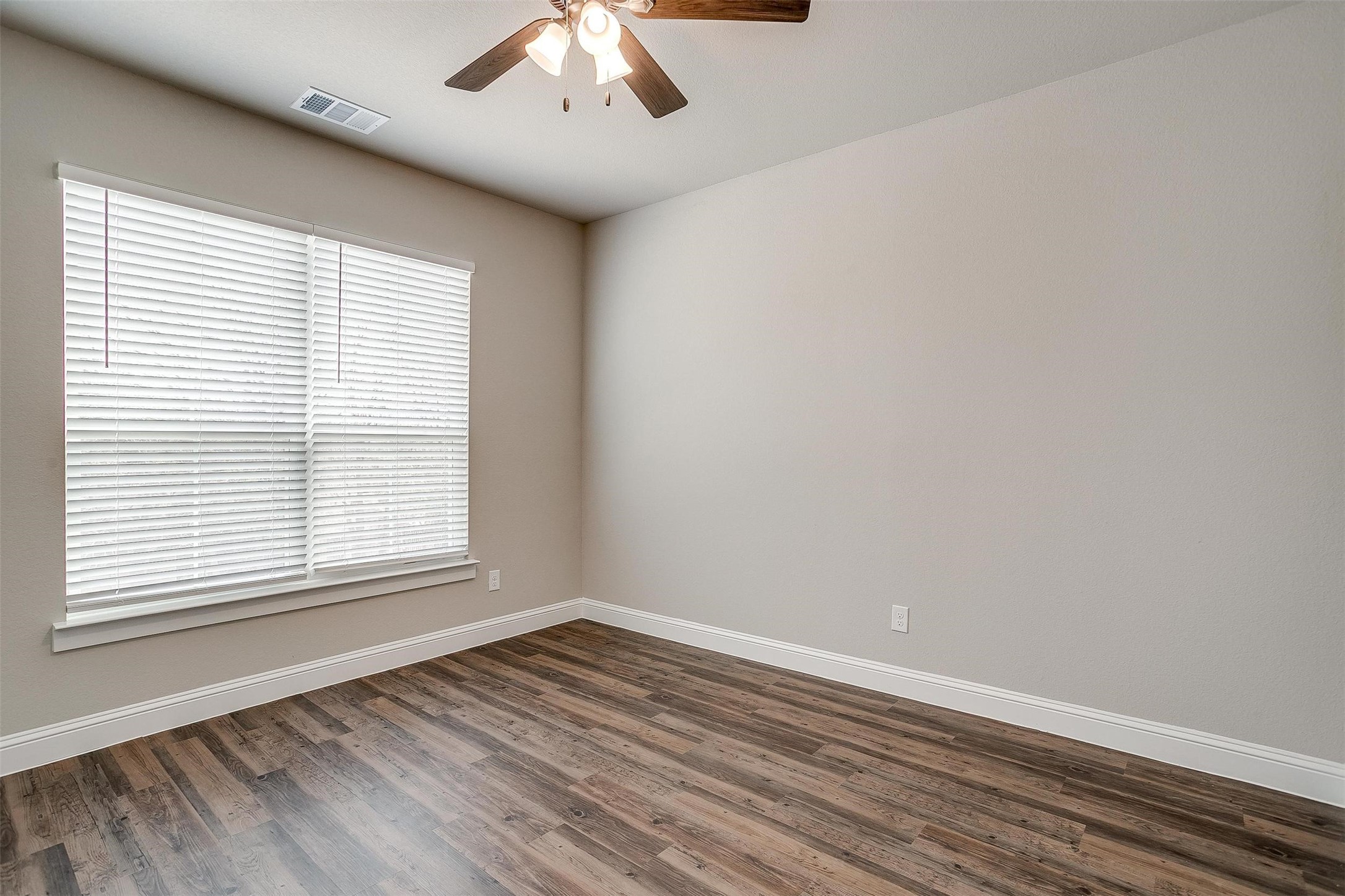 544 Lake Point Drive Weatherford TX 76087