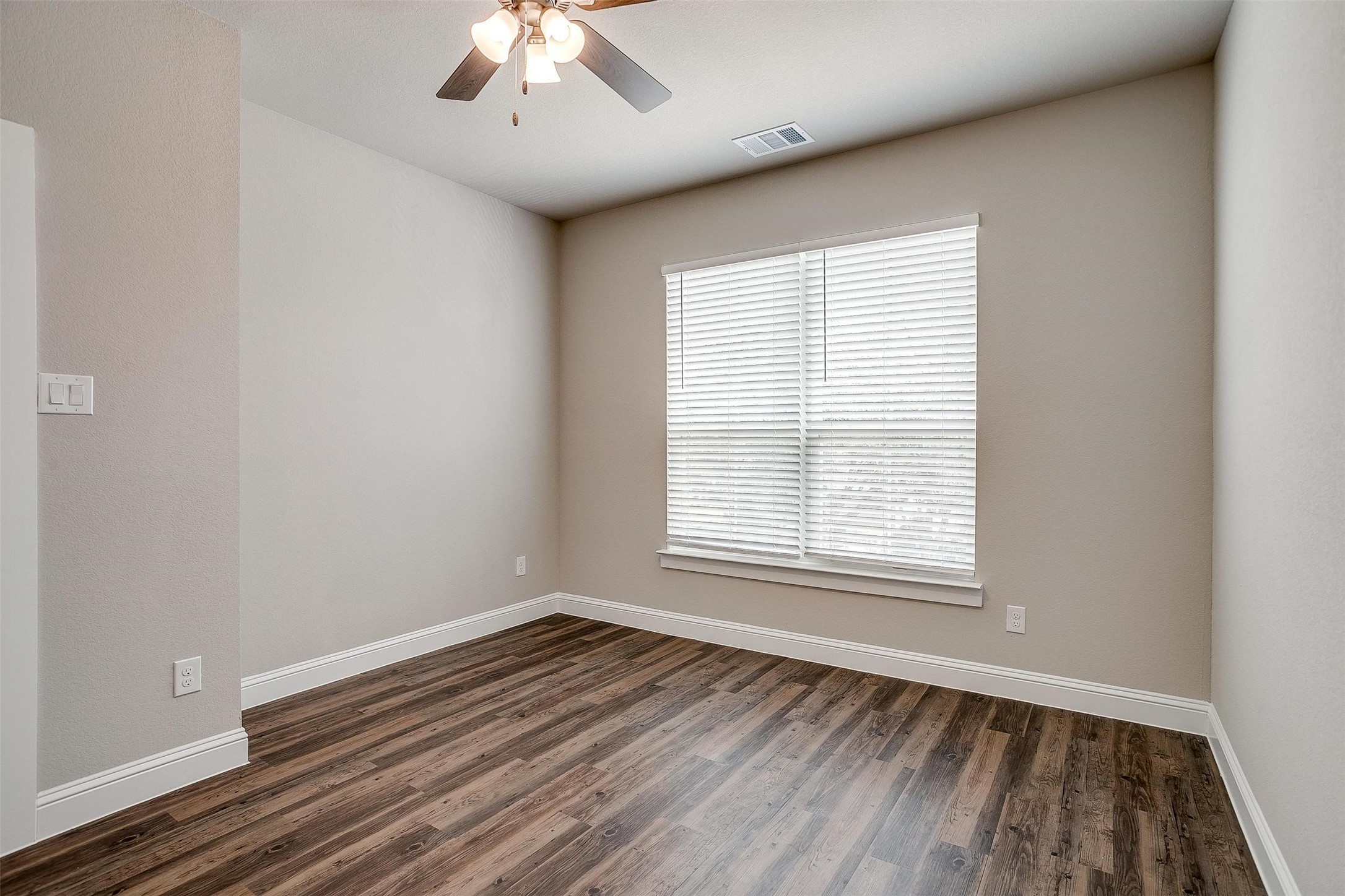 544 Lake Point Drive Weatherford TX 76087