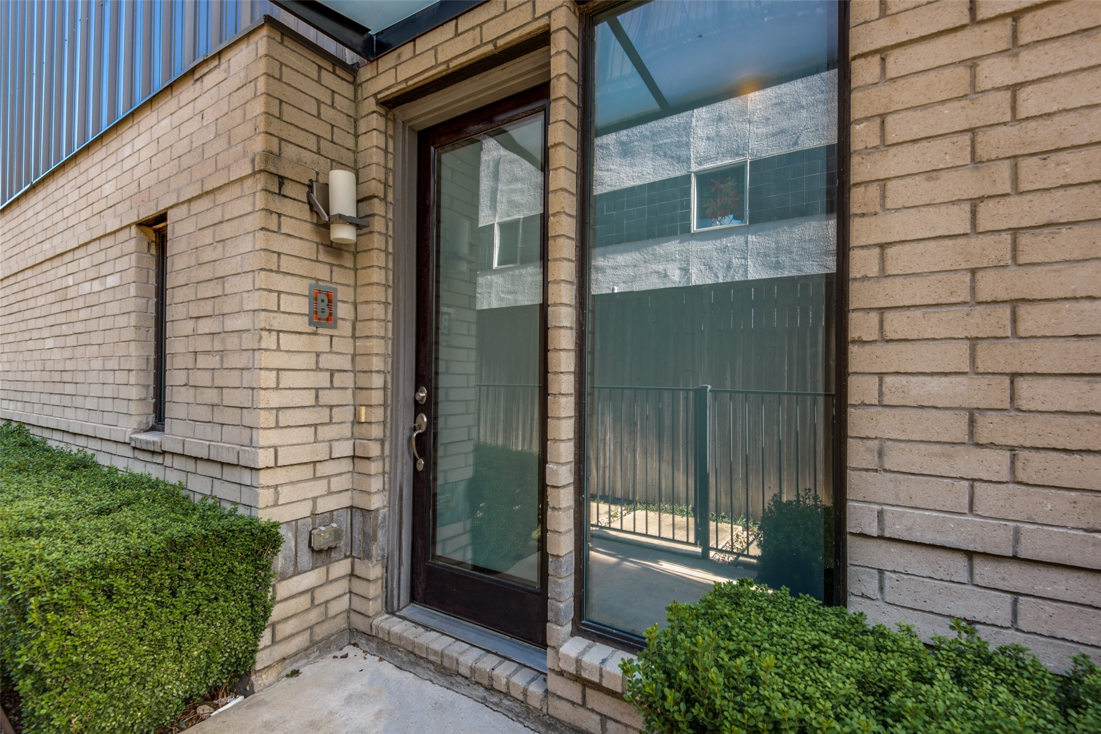 4235 Holland Avenue Dallas TX 75219