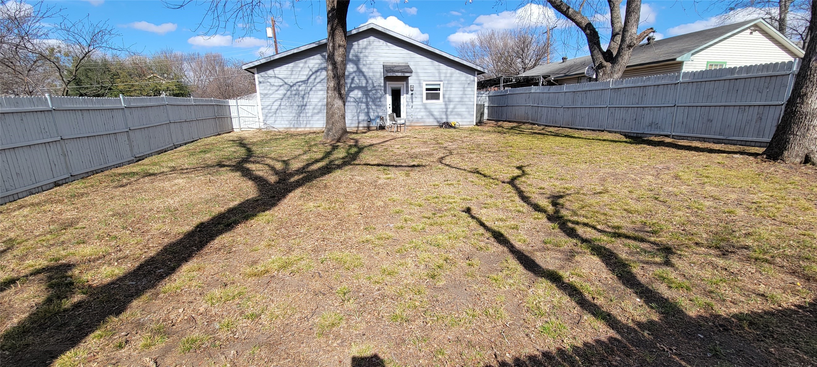 1012 E Oak Street Denton TX 76205