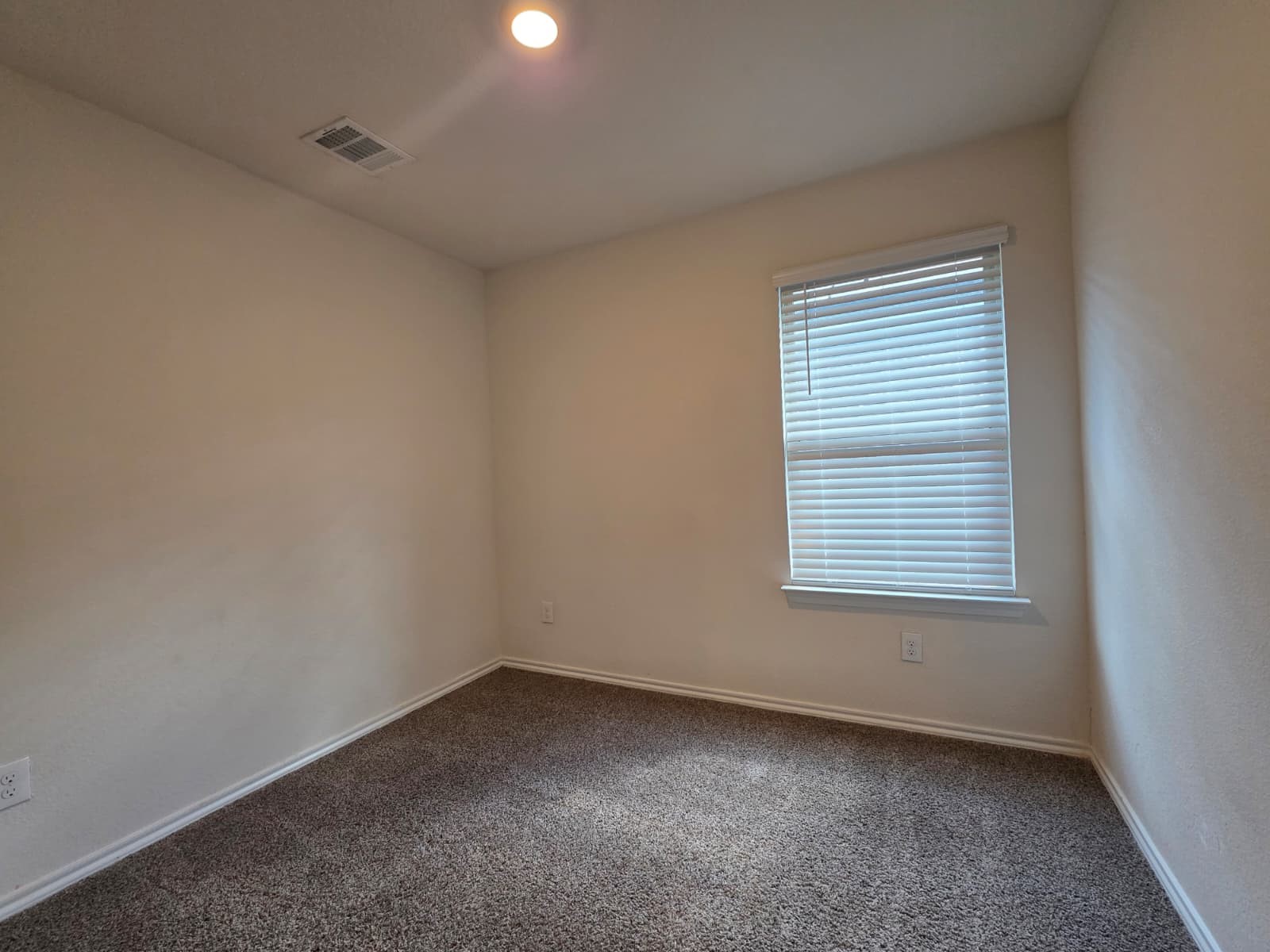 1215 Knoll Drive Ennis TX 75119