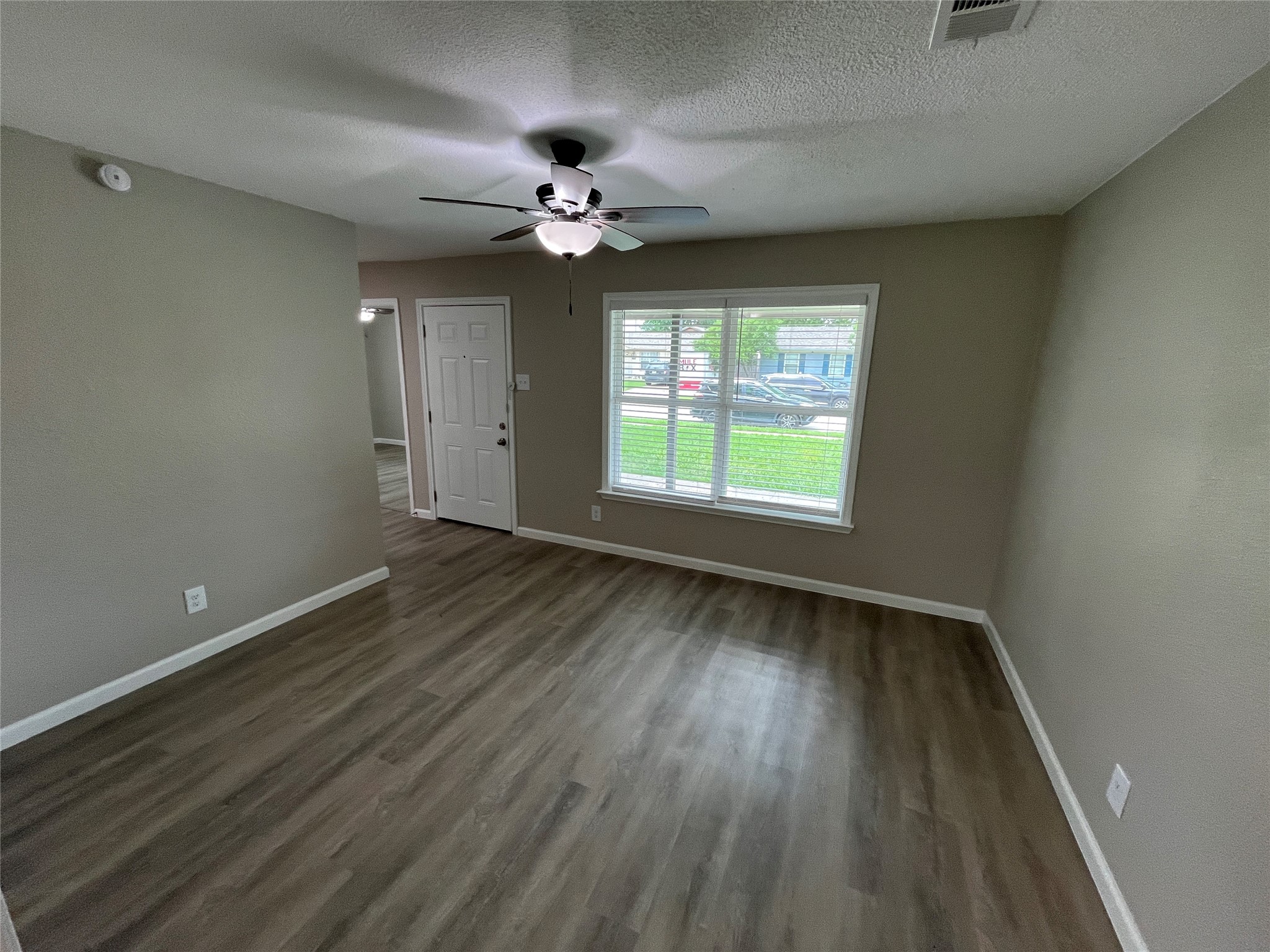 2930 Gardenia Drive Garland TX 75041