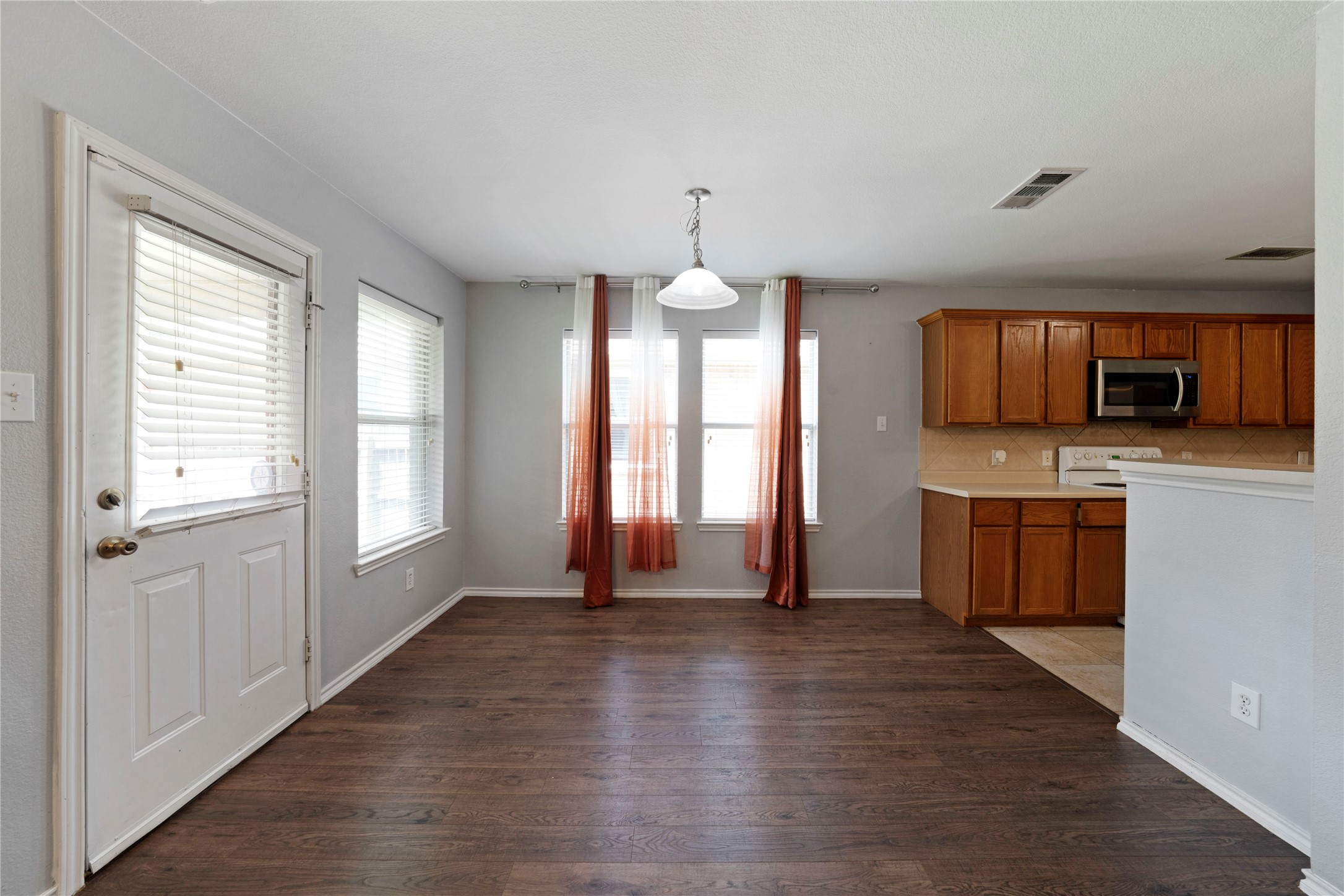 2105 Arthur Street Mckinney TX 75071