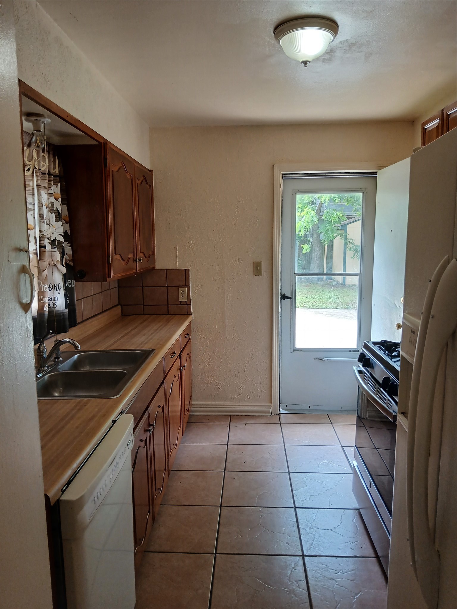 3100 Metropolitan Avenue Dallas TX 75215