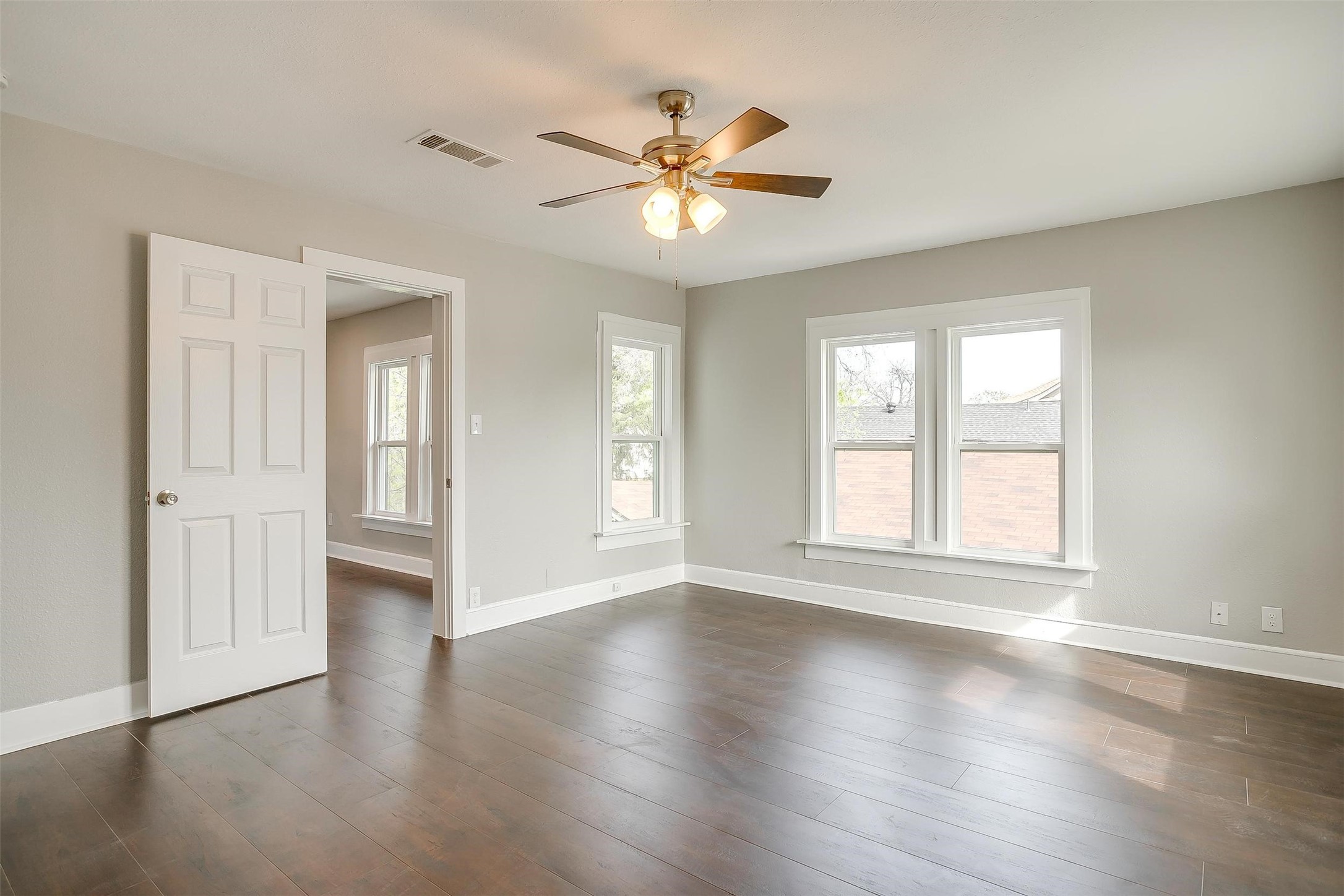 2932 Travis Avenue Fort Worth TX 76110